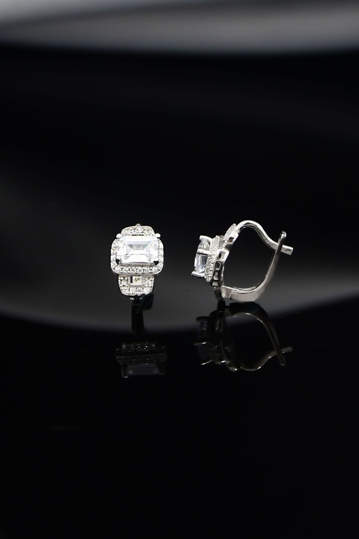 925 Ayar Gümüş Rodyum Kaplama Baget Taşlı Küpe