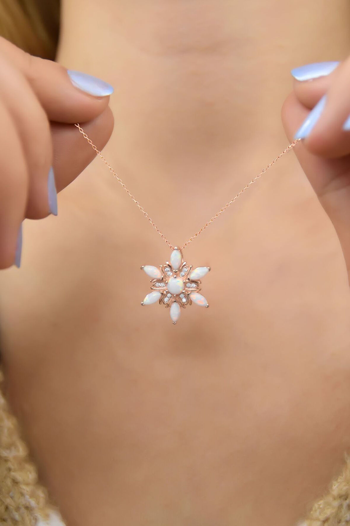 925 Ayar Gümüş Rose Kaplama Opal Kar Çiçeği Kolye
