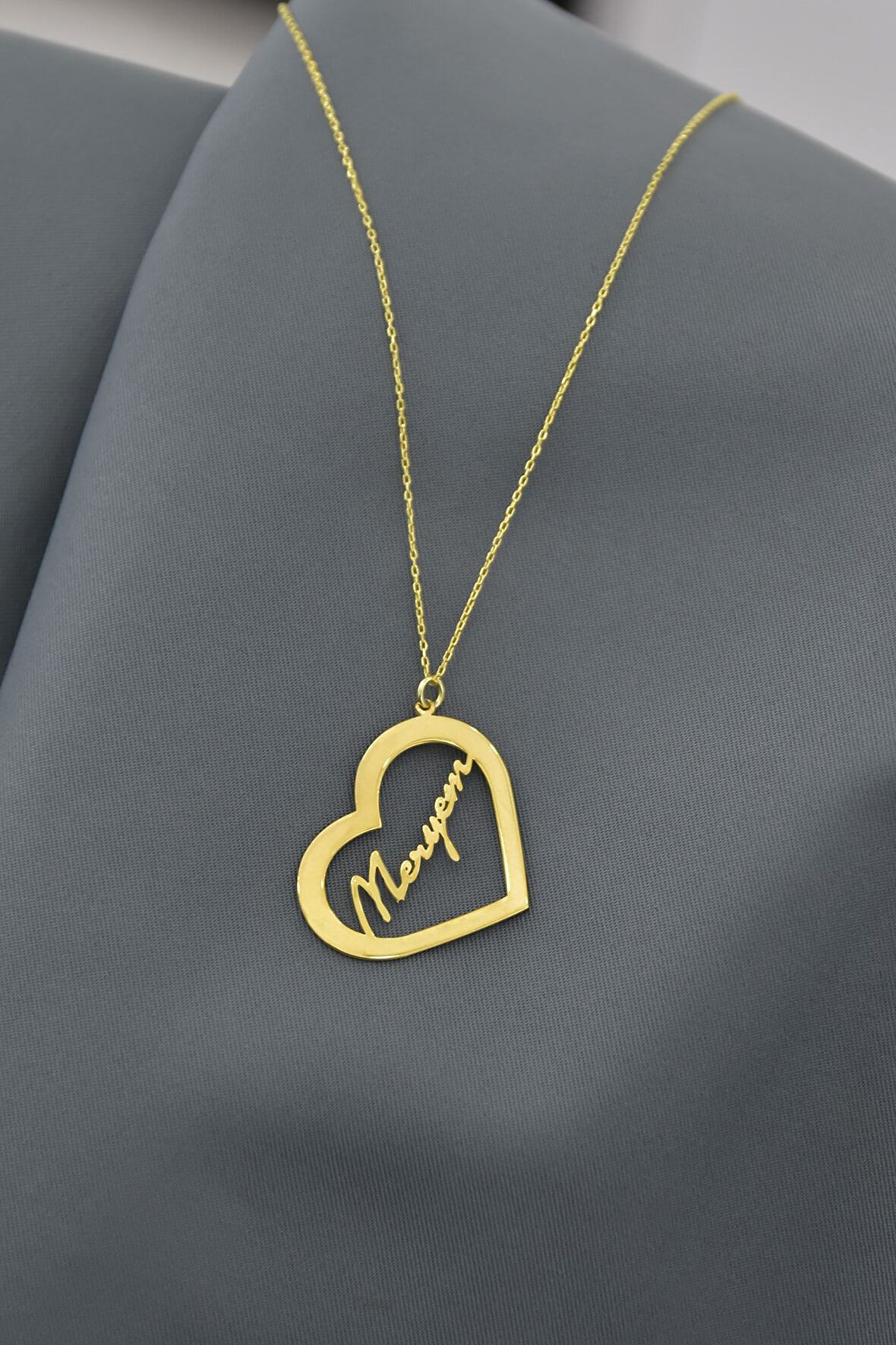 925 Ayar Gümüş Gold Kaplama Meryem Yazılı Kesim Kalp Kadın Kolye