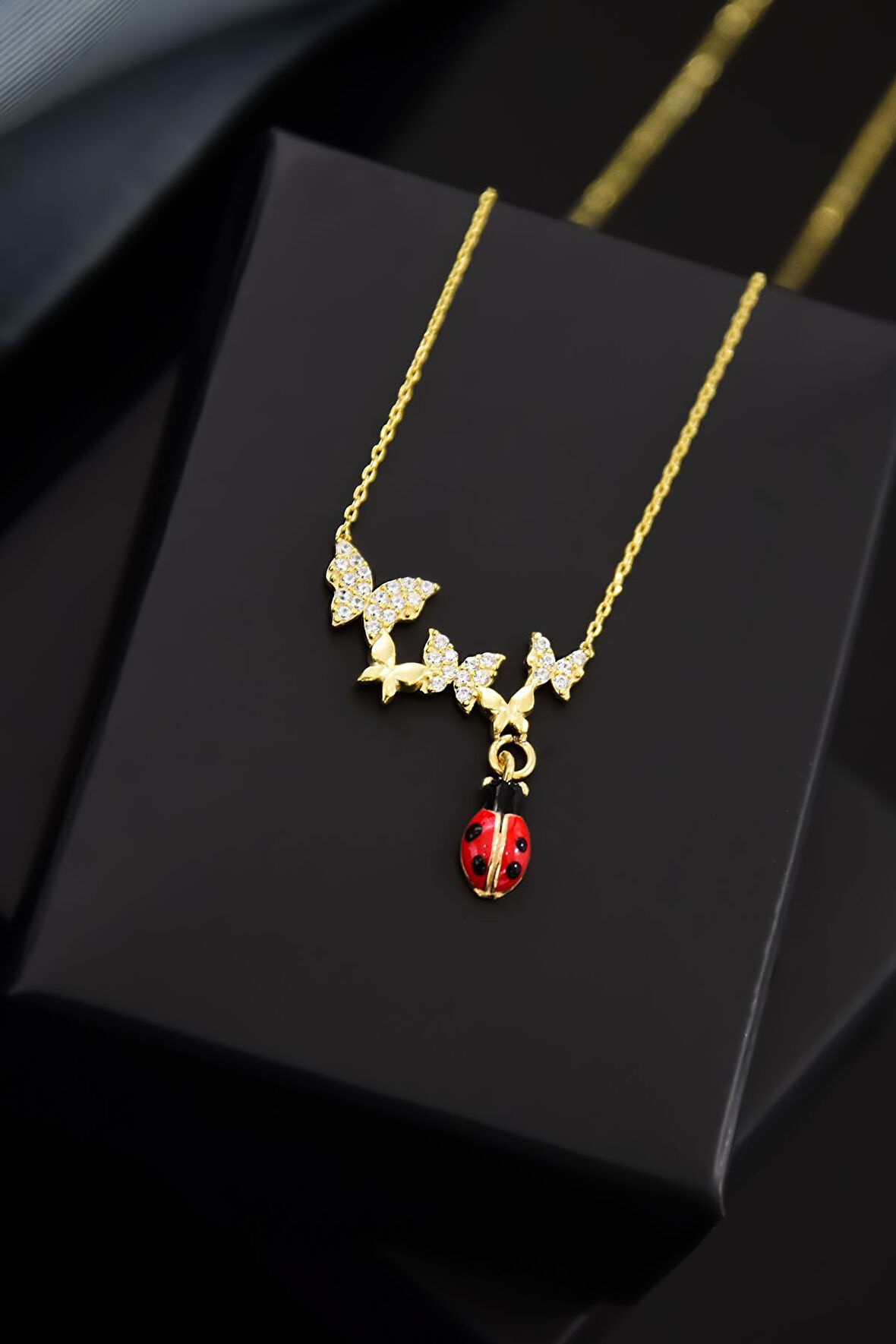 925 Ayar Gümüş Gold Kaplama Uğur Böcekli Kelebek Kolye