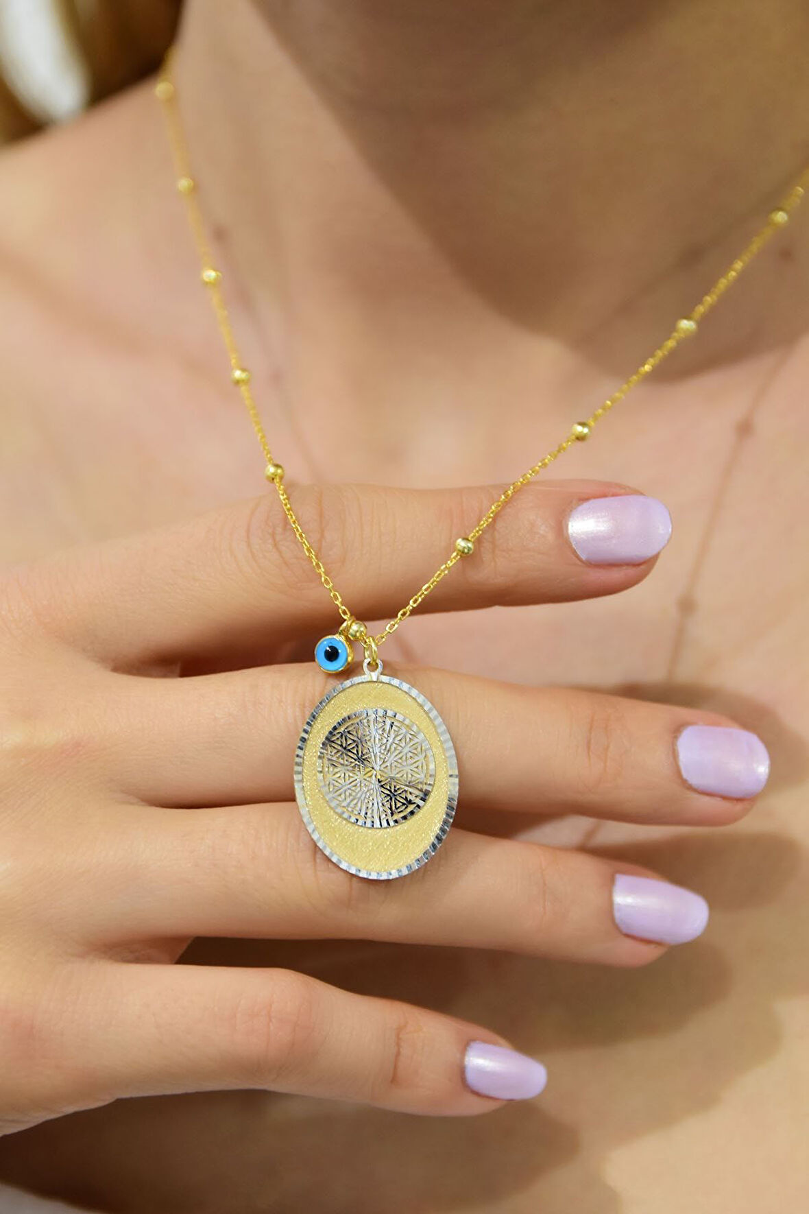 925 Ayar Gümüş Gold Kaplama Toplu Zincir Cam Gözlü Yaşam Çiçeği Plaka Kadın Kolye