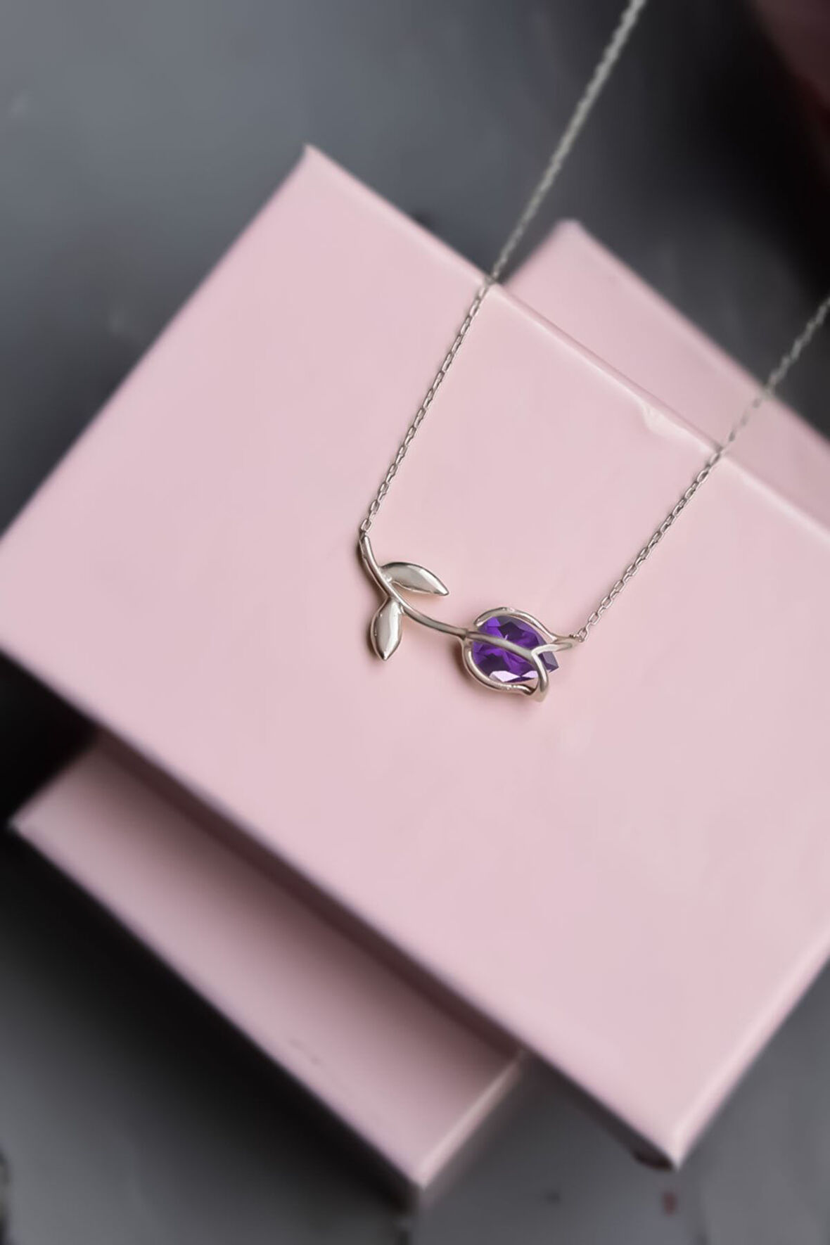 925 Ayar Gümüş Rodyum Kaplama Pembe Taşlı Lale Kolye