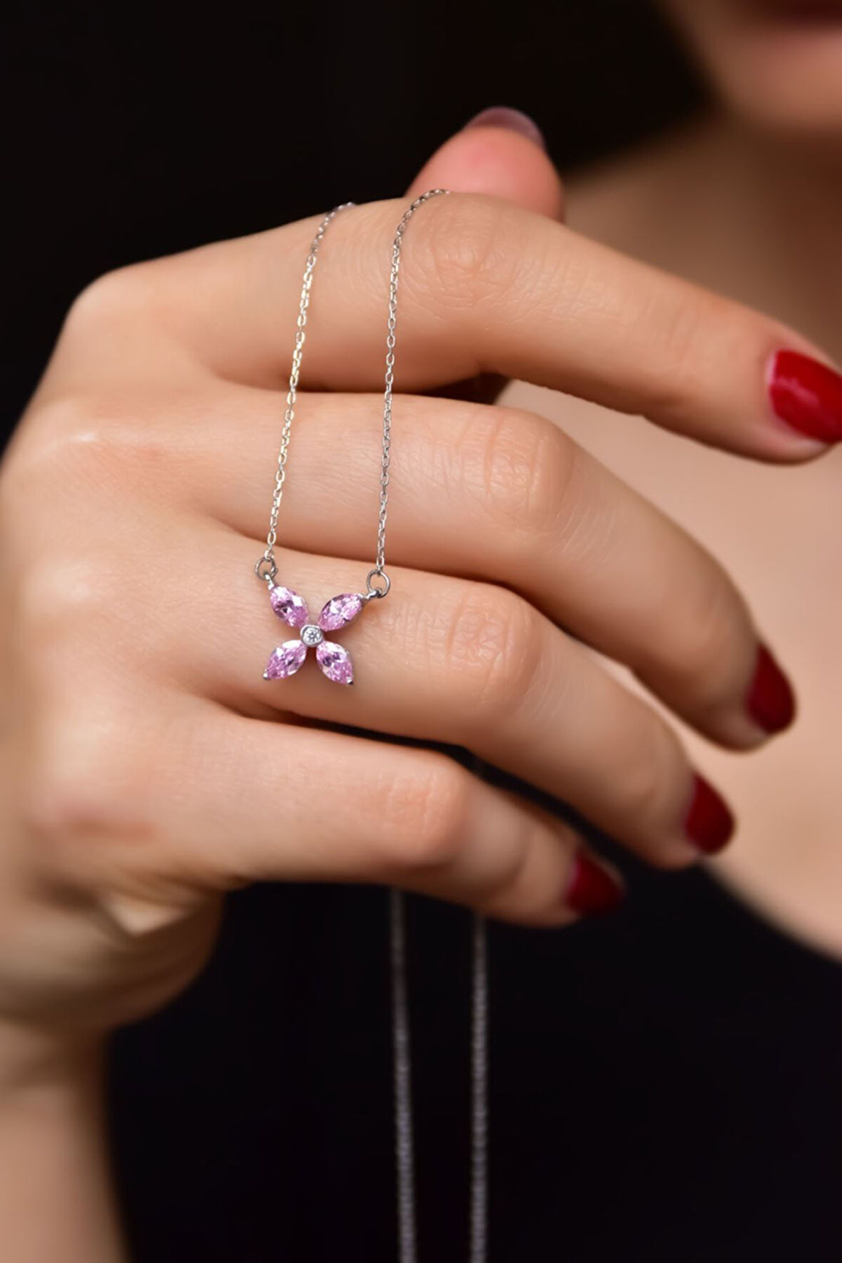 925 Ayar Gümüş Rodyum Kaplama Pembe Zirkon Taşlı Plumeria Kolye