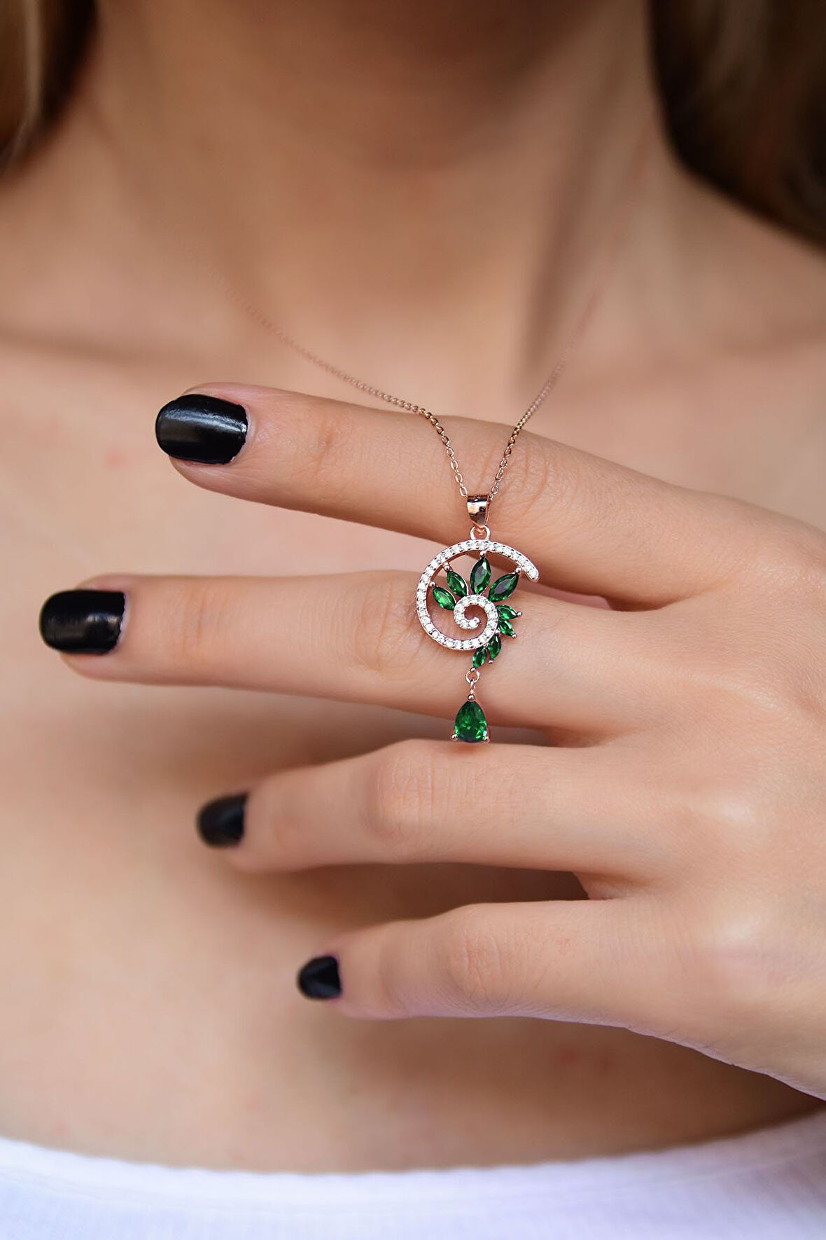 925 Ayar Gümüş Rose Kaplama Yeşim Taş Renkli Spiral Snail Tasarım Kolye