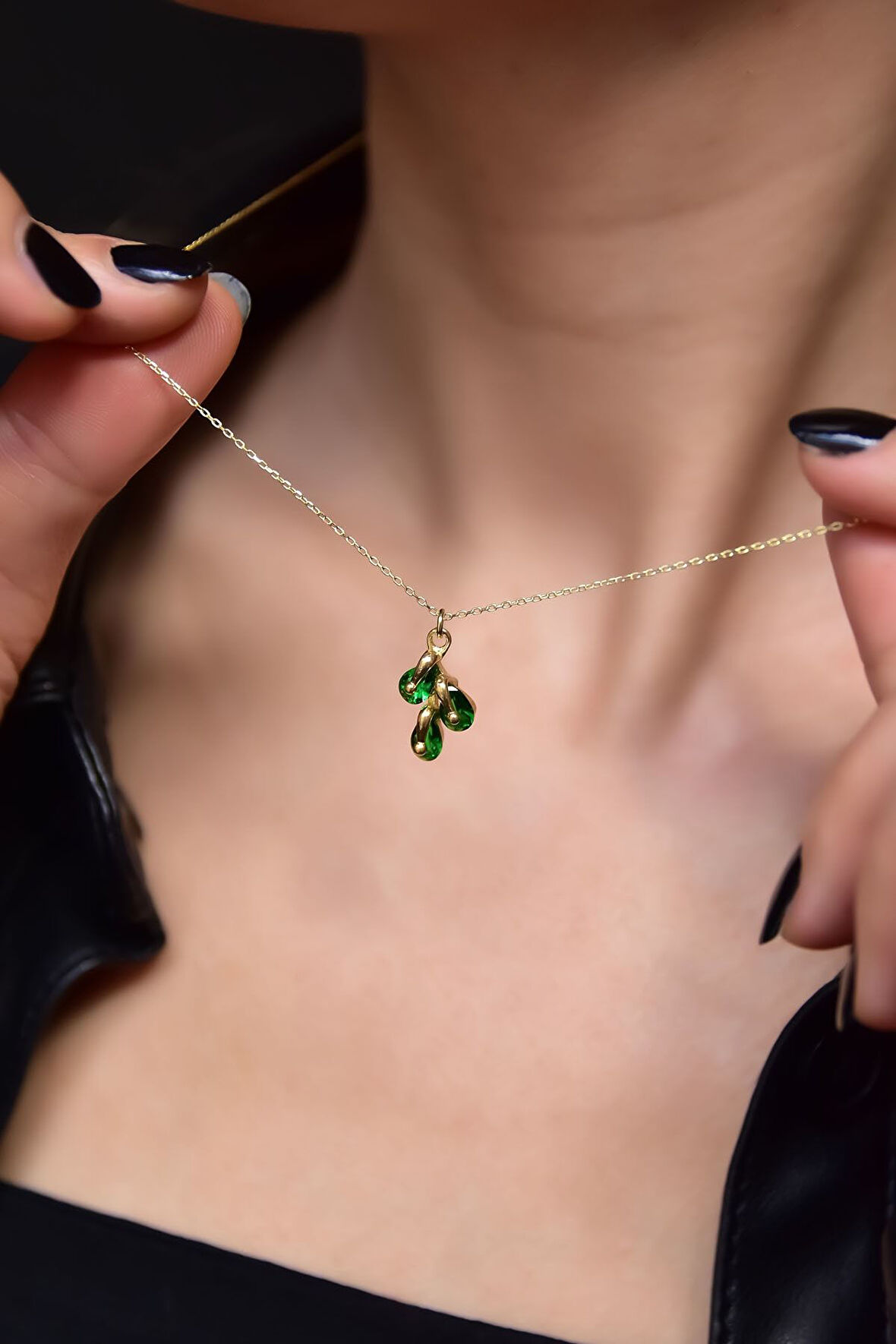 925 Ayar Gümüş Gold Kaplama Mayıs Ayı Doğum Taşlı Kübik Drop Kolye