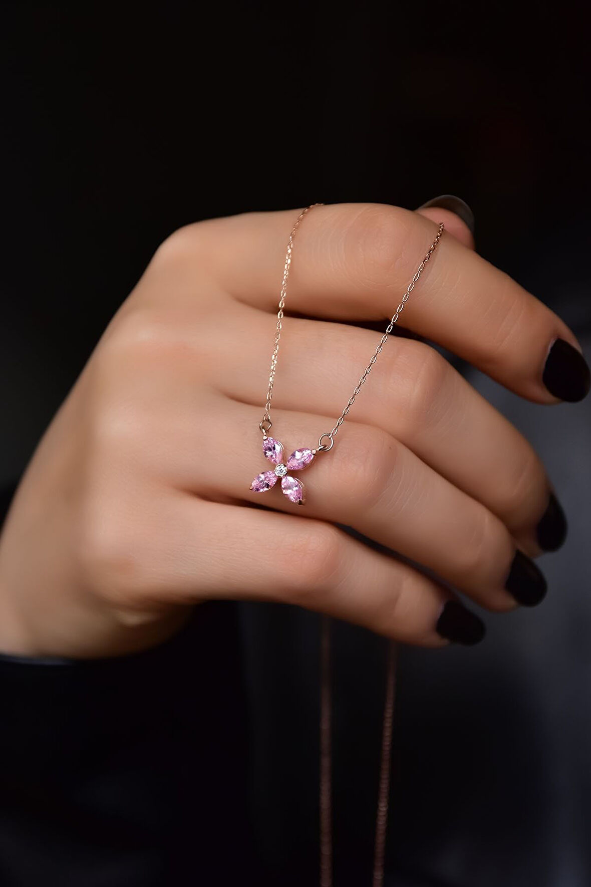 925 Ayar Gümüş Rose Kaplama Pembe Zirkon Taşlı Plumeria Kolye
