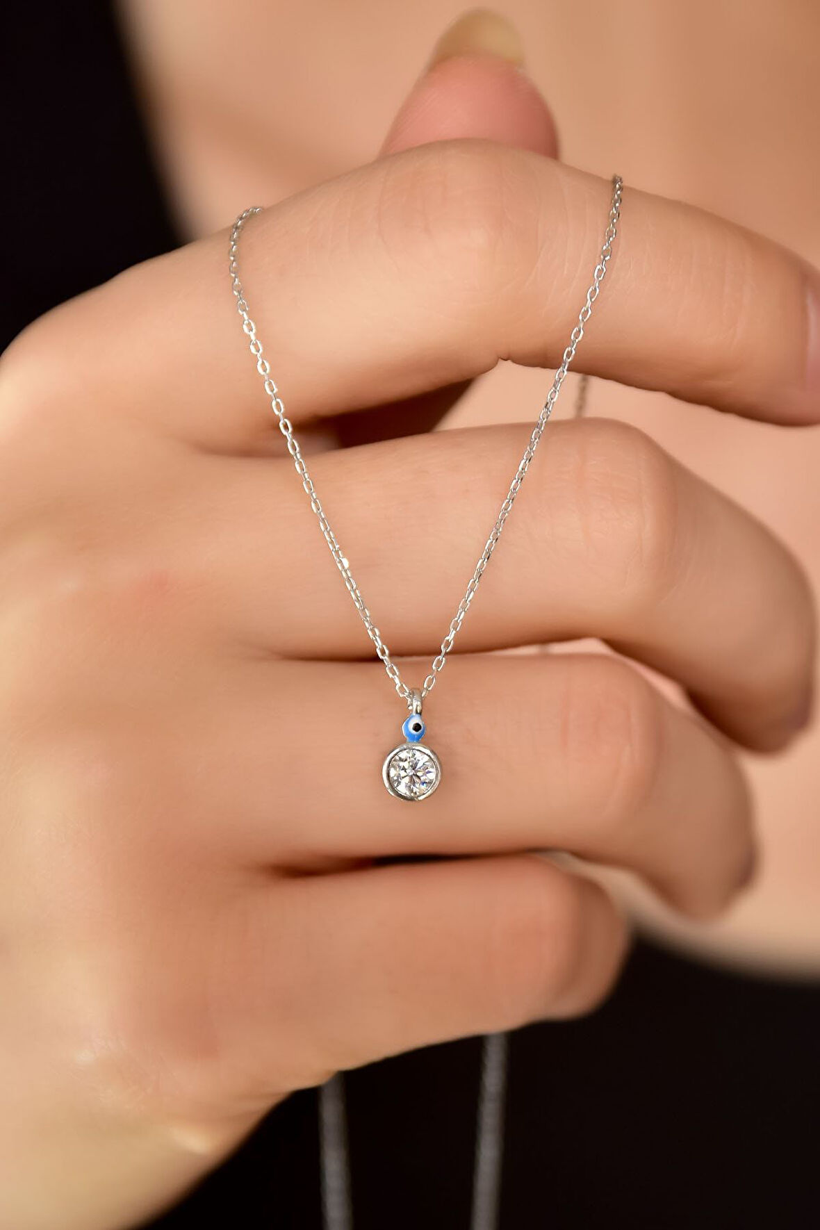 925 Ayar Gümüş Rodyum Kaplama Göz Mineli Zirkon Taşlı Yuvarlak Tektaş Kolye