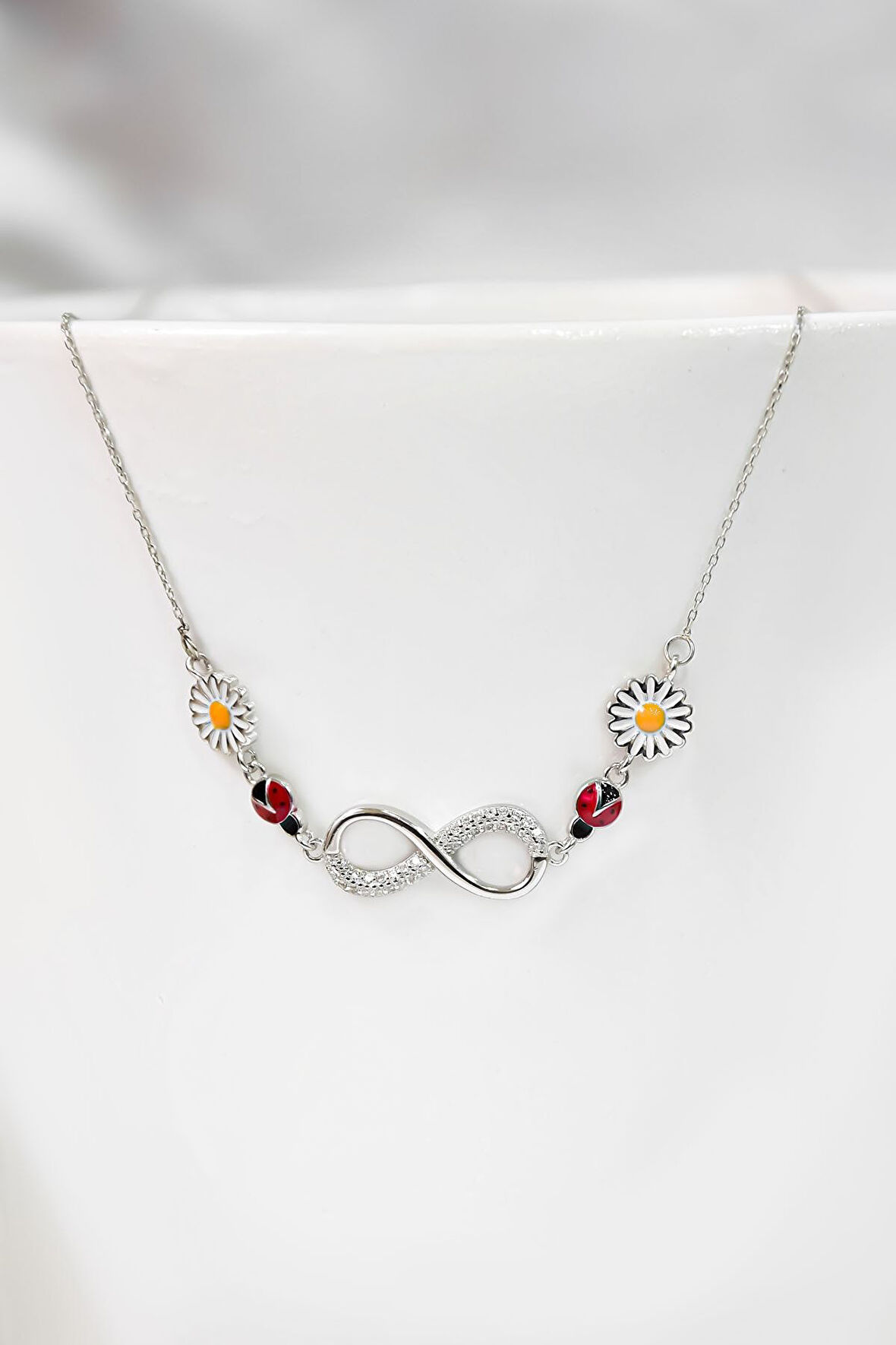 925 Ayar Gümüş Rodyum Kaplama Mineli Uğur Böceği Papatya, Zirkon Taşlı Sonsuzluk Kolye