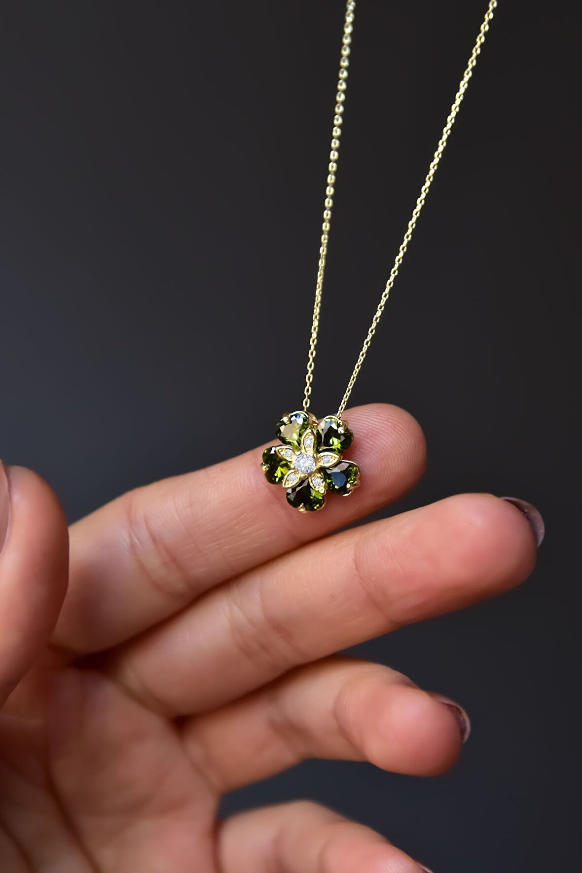 925 Ayar Gümüş Gold Kaplama Olive Taşlı Mine Çiçeği Kadın Kolye