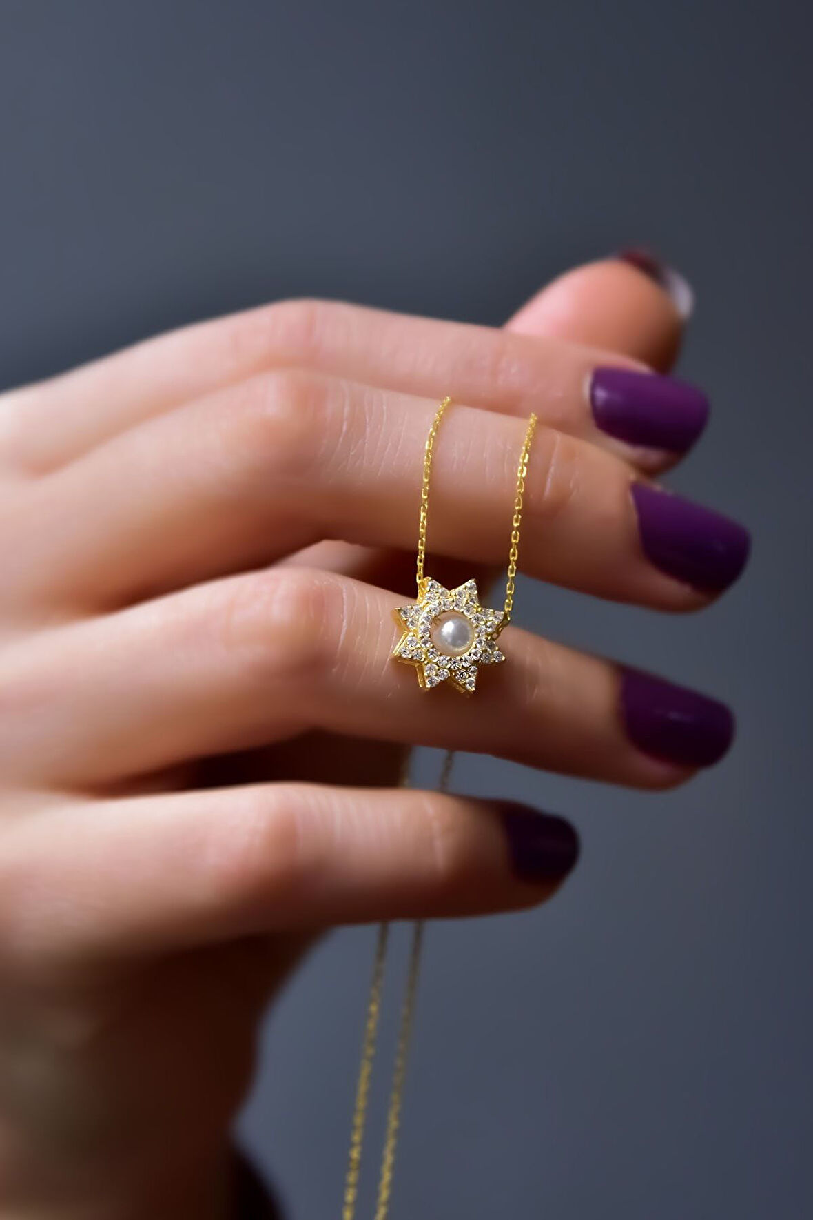 925 Ayar Gümüş Gold Kaplama Zirkon Taşlı Montür Incili Güneş Kolye