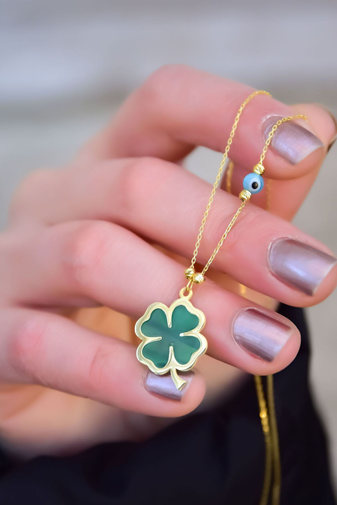 925 Ayar Gümüş Gold Kaplama Parlayan Rüya Serisi Tasarım Ebruli Cam Boyalı Dorika Toplu Yonca Kolye