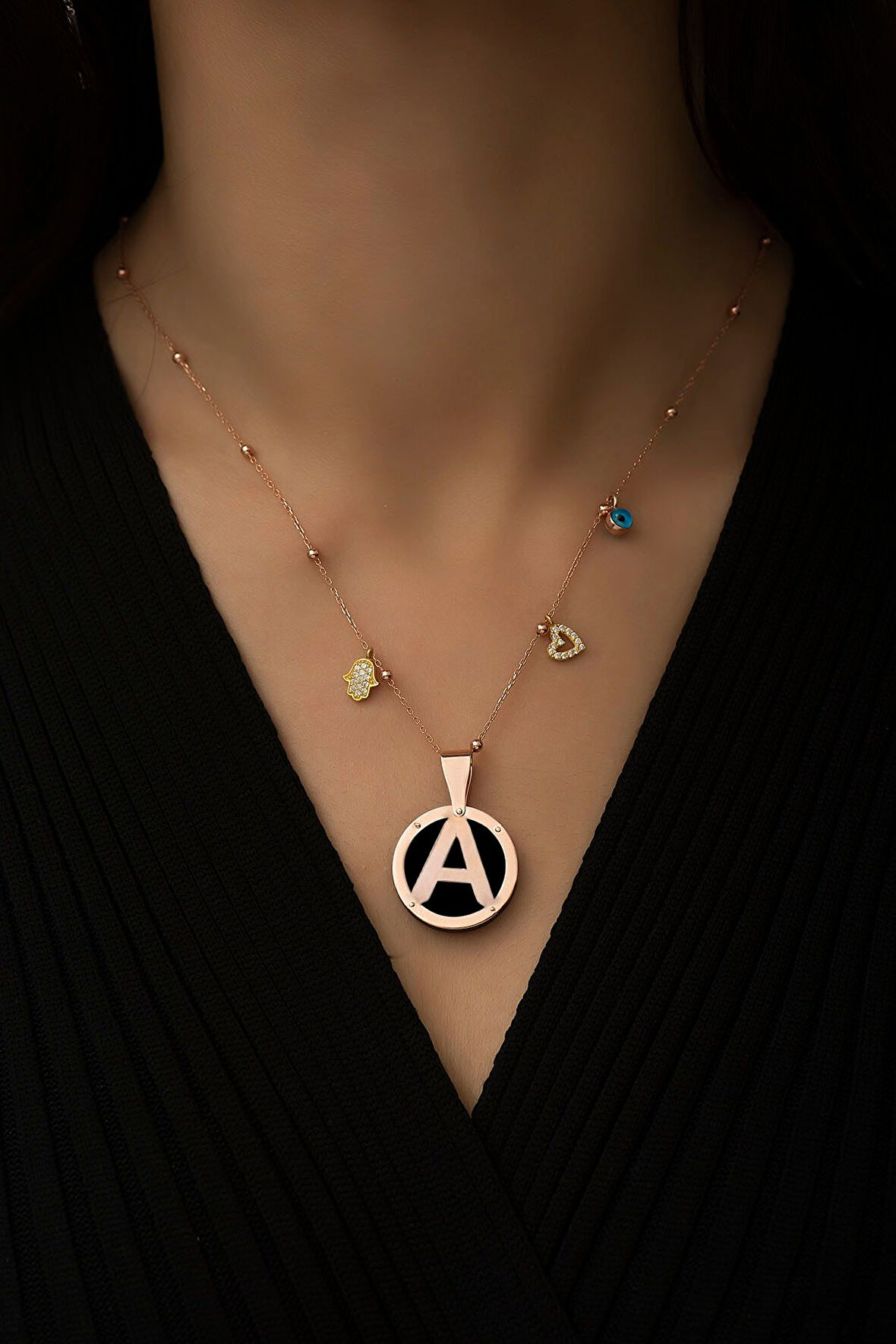 925 Ayar Gümüş Rose Kaplama Top Zincirli Tasarım Şans Parçalı A Harf Kolye