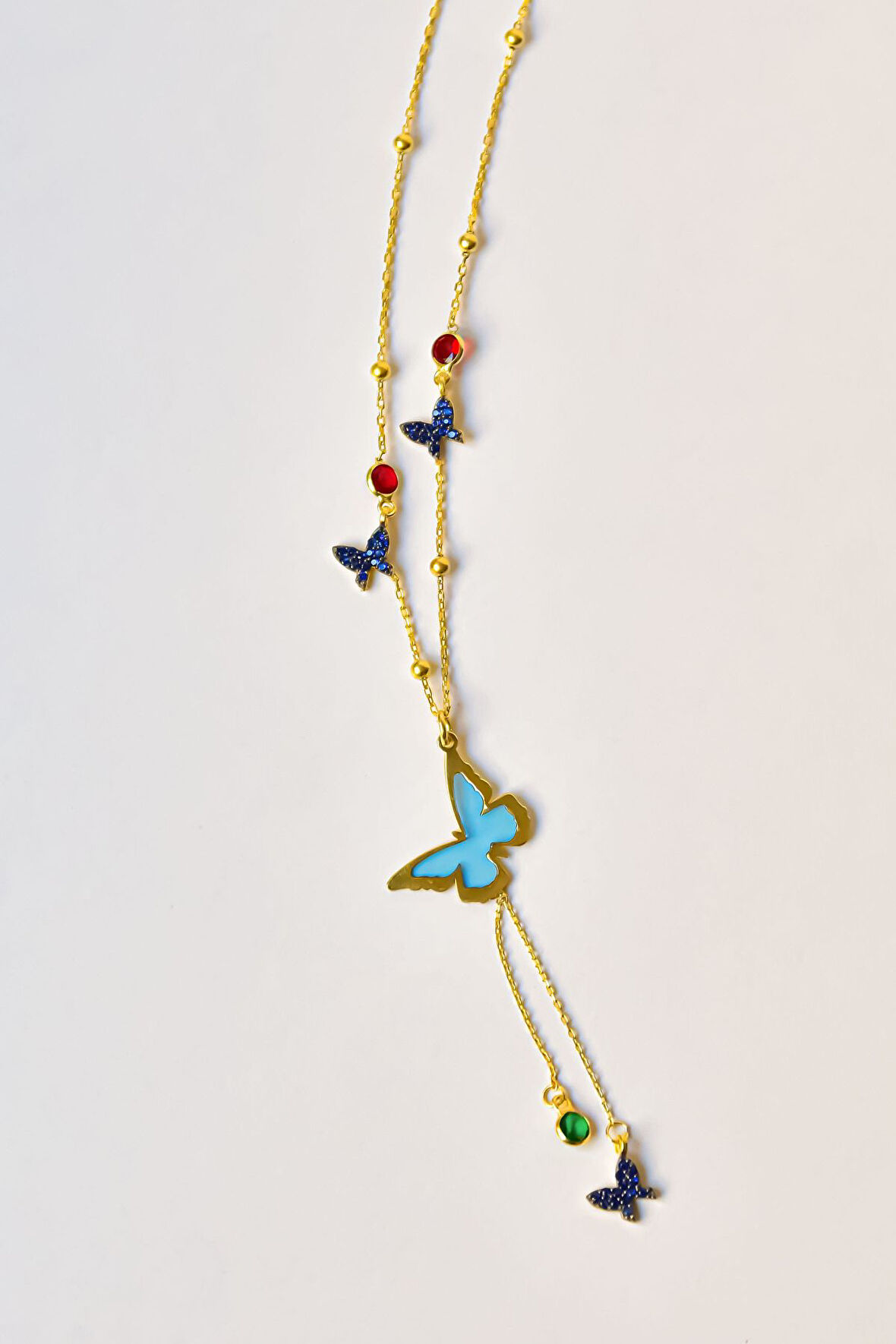 925 Ayar Gümüş Rüya Serisi Cam Boyalı Ve Zirkon Taşlı Uçuşan Kelebekler Dünyası Kolye