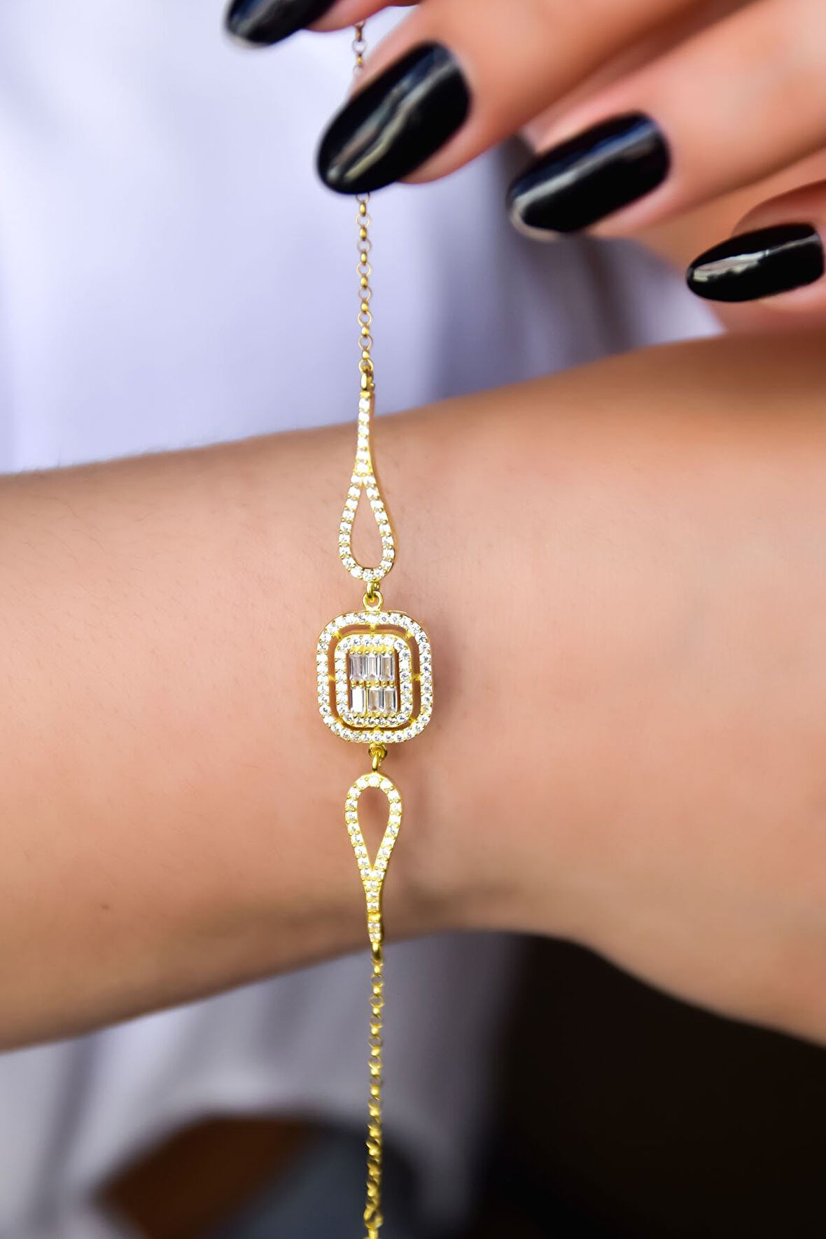 925 Ayar Gümüş Gold Kaplama Dikdörtgen Baget Taşlı Bileklik