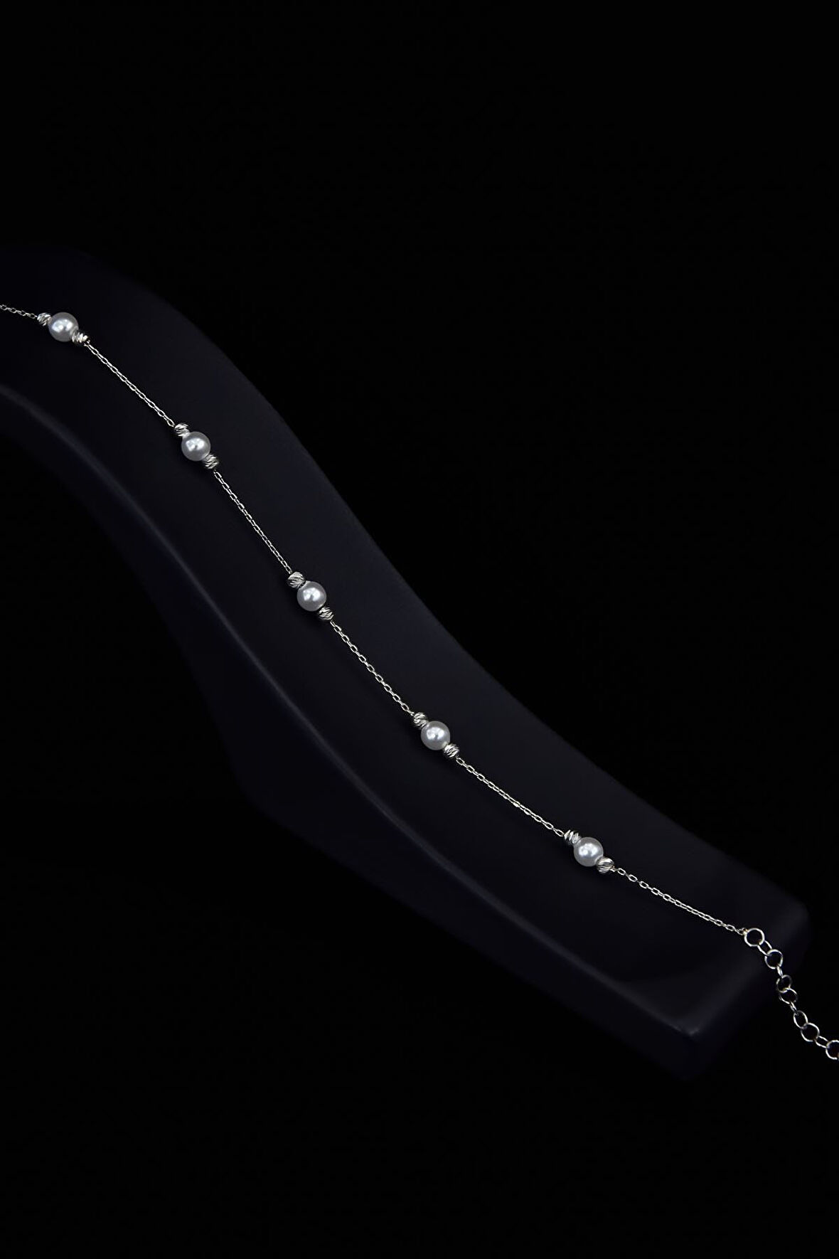 925 Ayar Gümüş Rodyum Kaplama Dorika Toplu İncili Kadın Bileklik