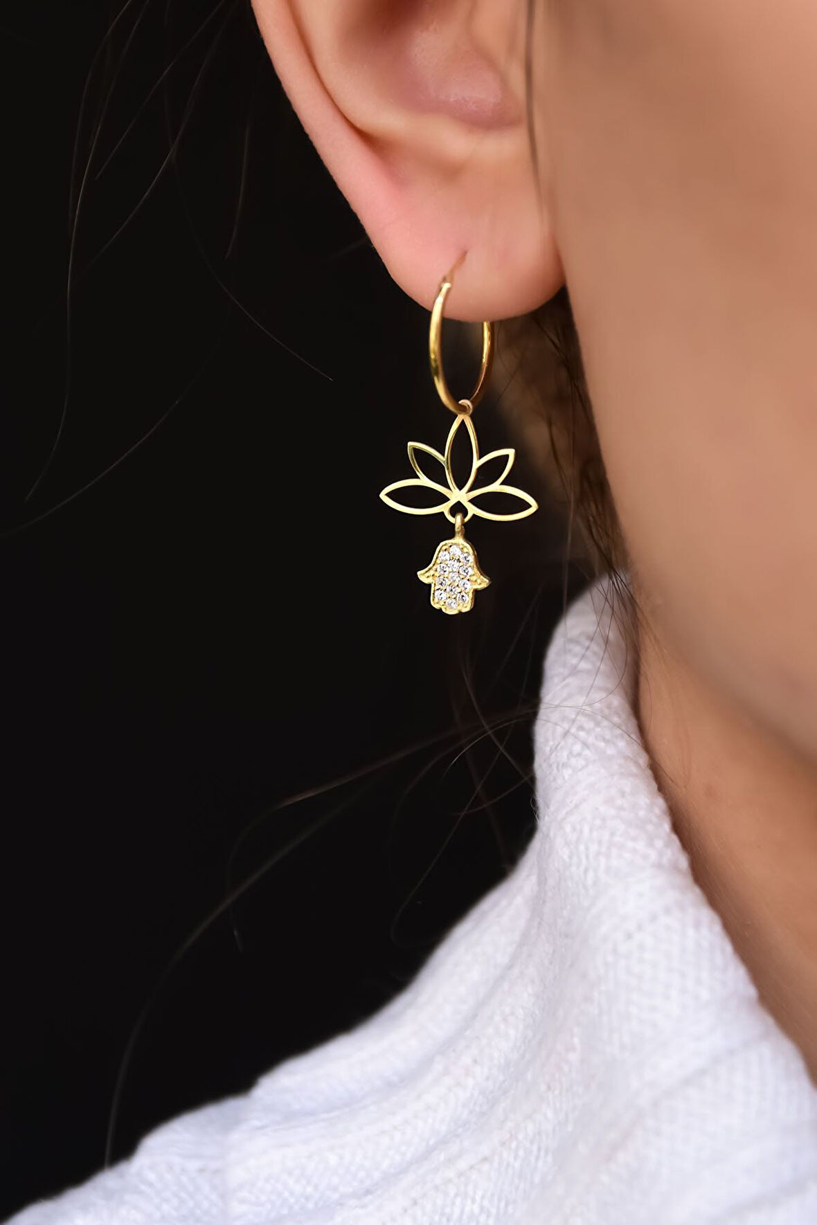 925 Ayar Gümüş Gold Kaplama Fatma Ana Eli Lotus Halka Küpe