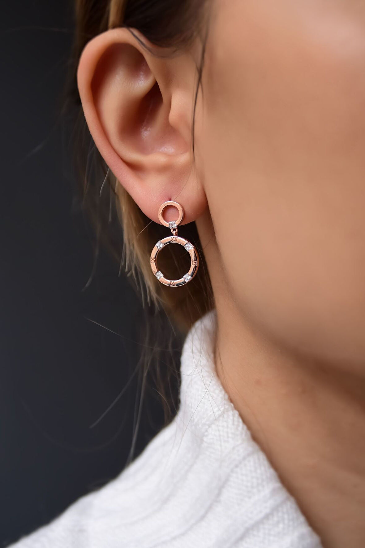 925 Ayar Gümüş Rose Kaplama Çivili Roma Rakamlı Halka Küpe