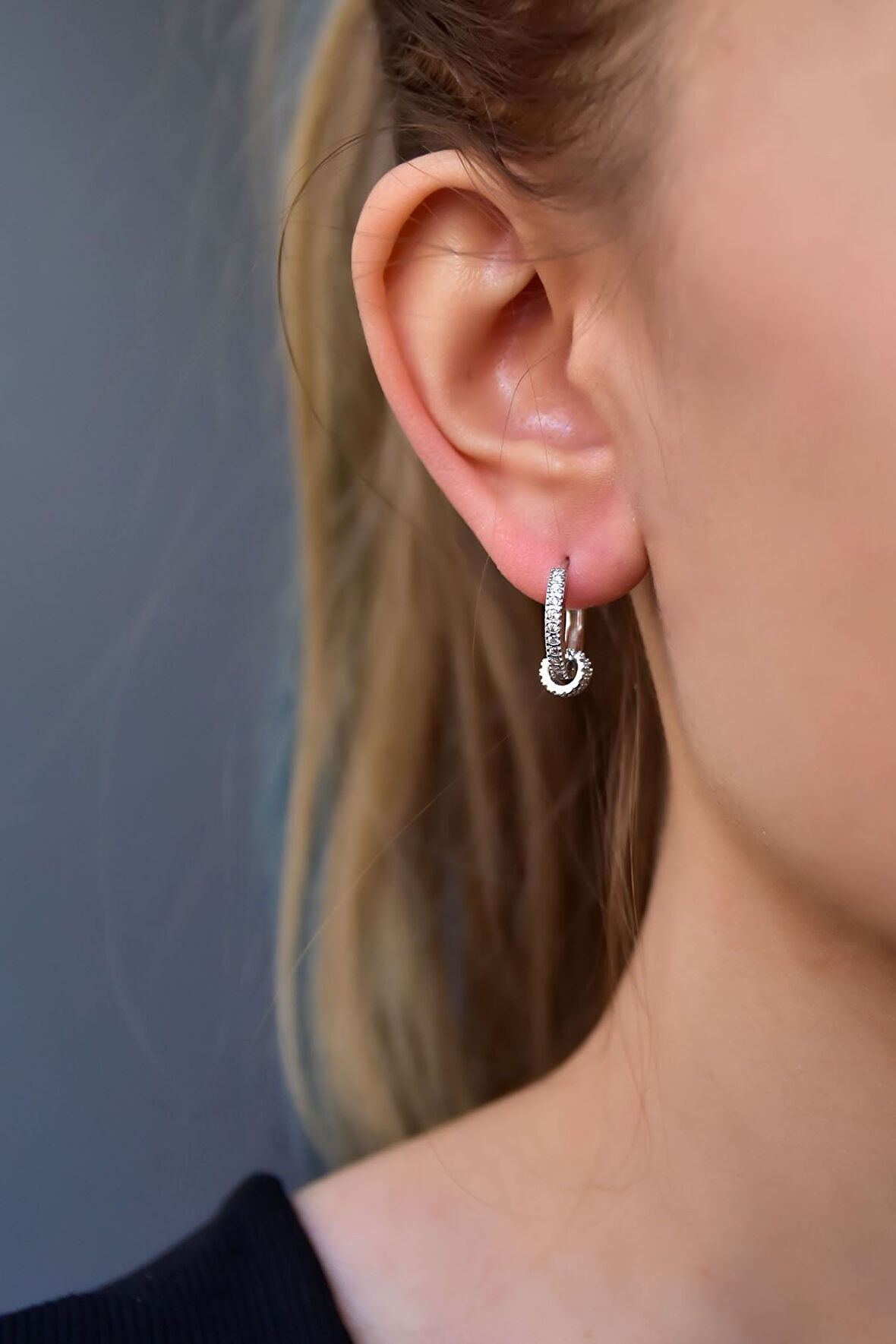 925 Ayar Gümüş Rodyum Kaplama Zirkon Taşlı Üçlü Iç Içe Geçme Halka Küpe