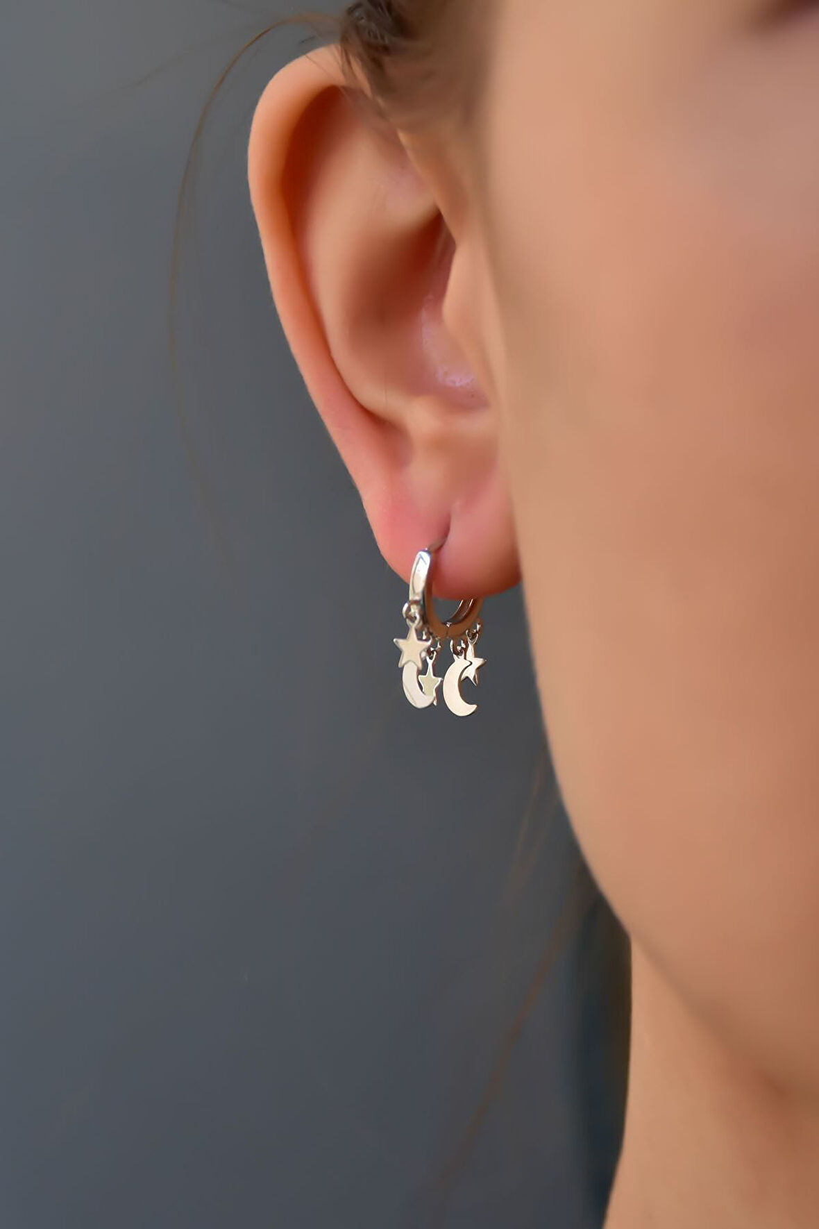 925 Ayar Gümüş Rodyum Kaplama Ikili Ay Yıldız Halka Küpe