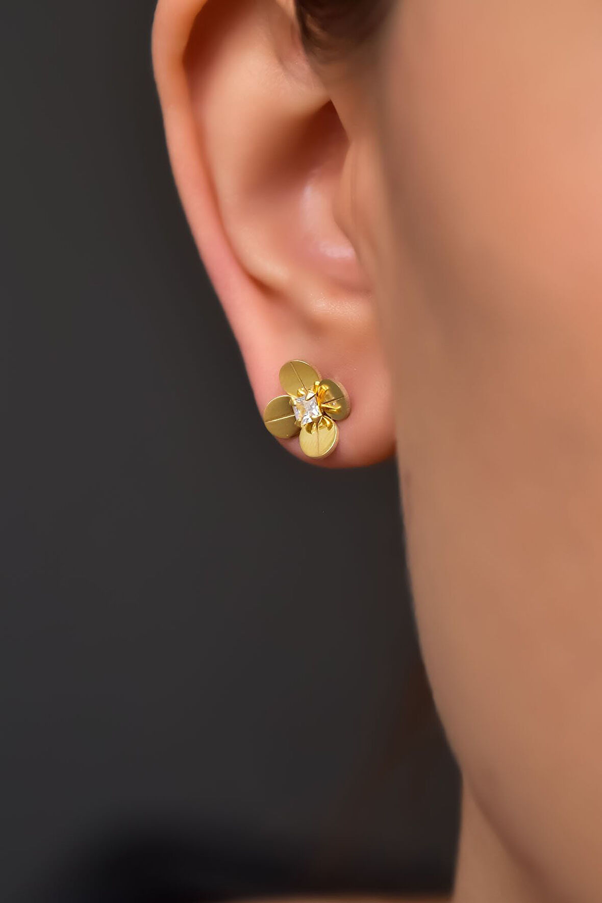 925 Ayar Gümüş Hediyeli Gold Kaplama Frezya Çiçeği Küpe