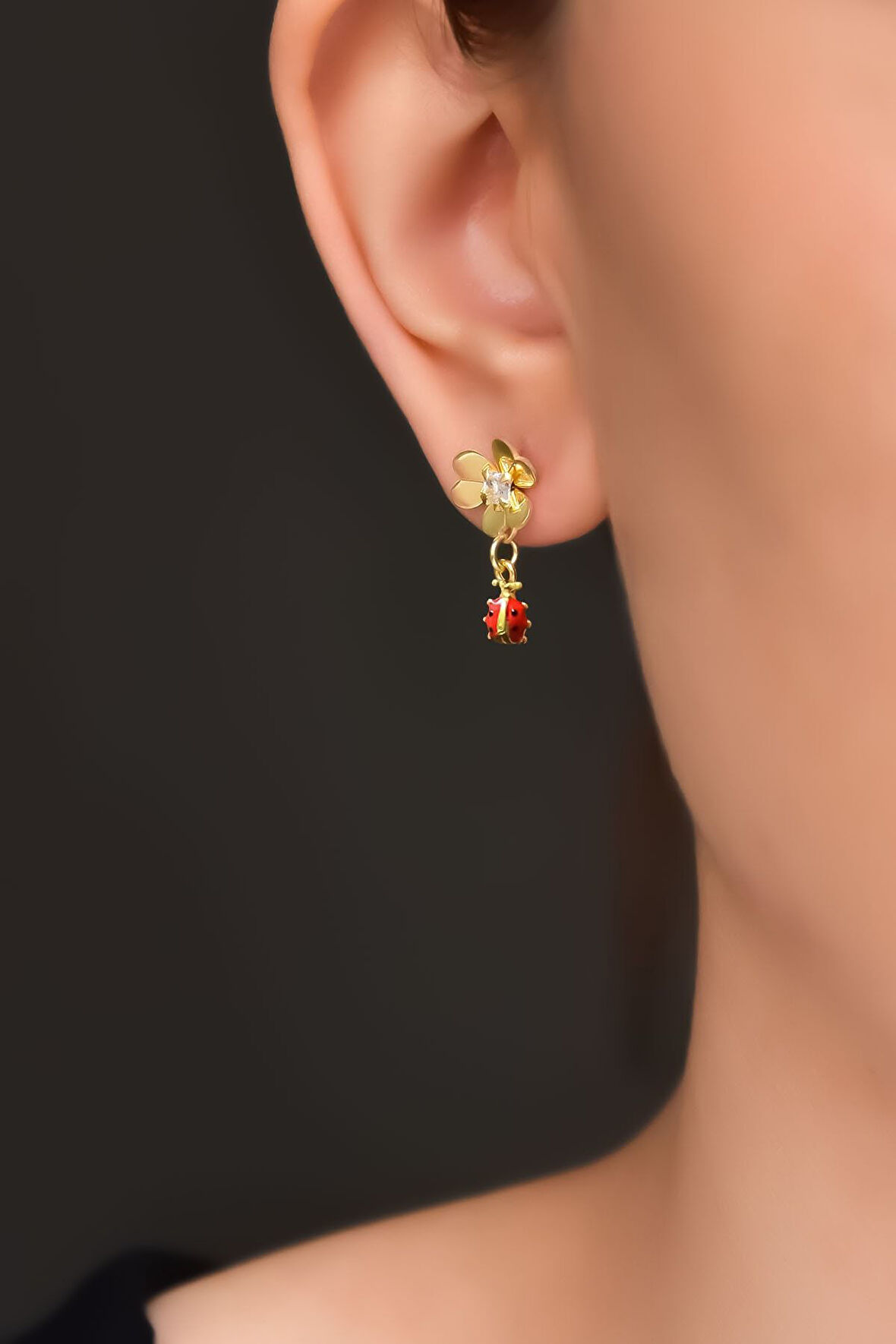 925 Ayar Gümüş Gold Kaplama Uğur Böcekli Frezya Çiçeği Küpe