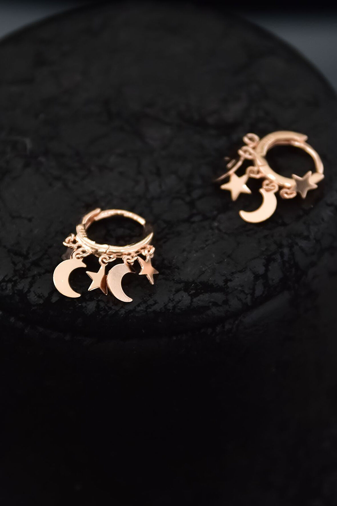 925 Ayar Gümüş Rose Kaplama Pullu Sallantılı Ay Yıldız Shakira Tasarım Halka Küpe