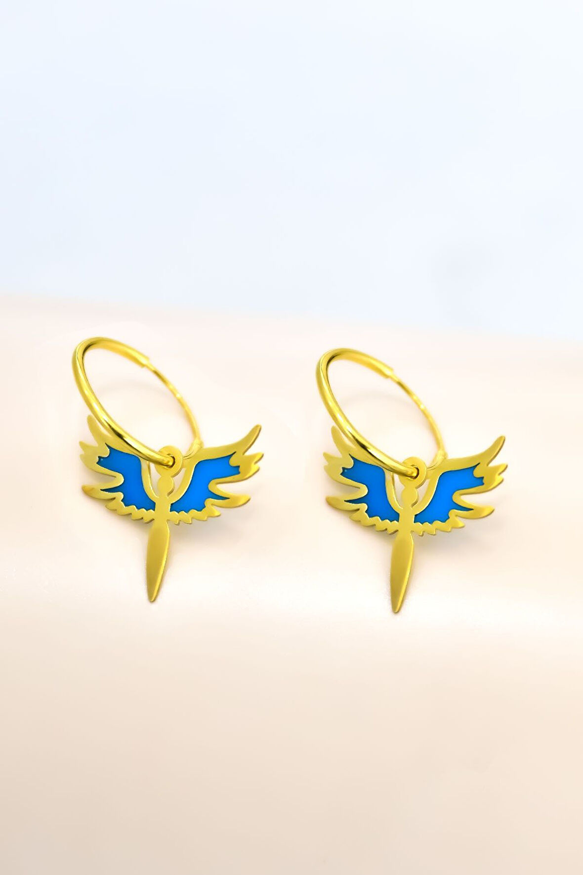 925 Ayar Gümüş Gold Kaplama Parlayan Rüya Serisi Tasarım Ebruli Mavi Cam Boya Mikail Meleği Küpe