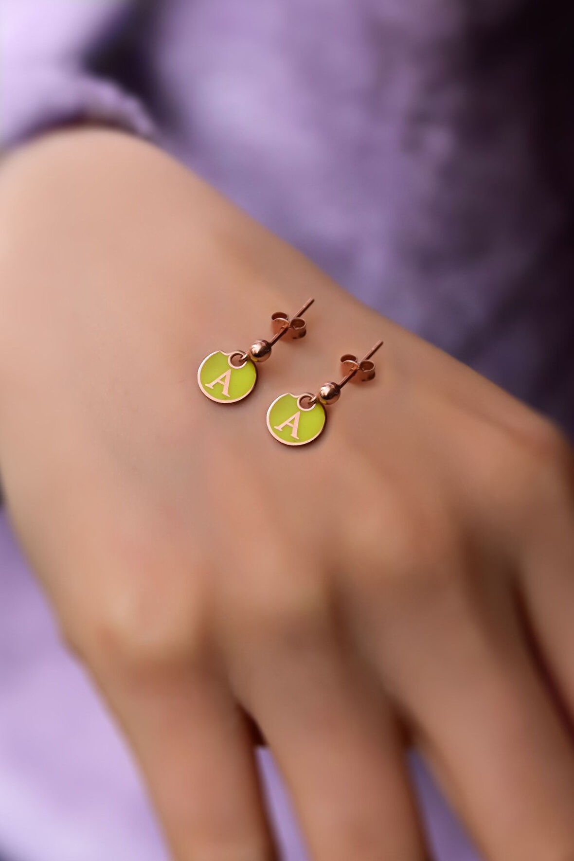 925 Ayar Gümüş Rose Kaplama Mineli Harf Çivili Küpe