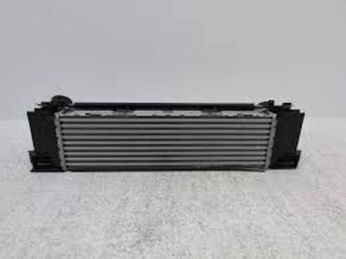 Valeo 818261 Intercooler Radyatörü BMW B47 N57 N47 F20 F30 F32 F34 F36 F22 7600532