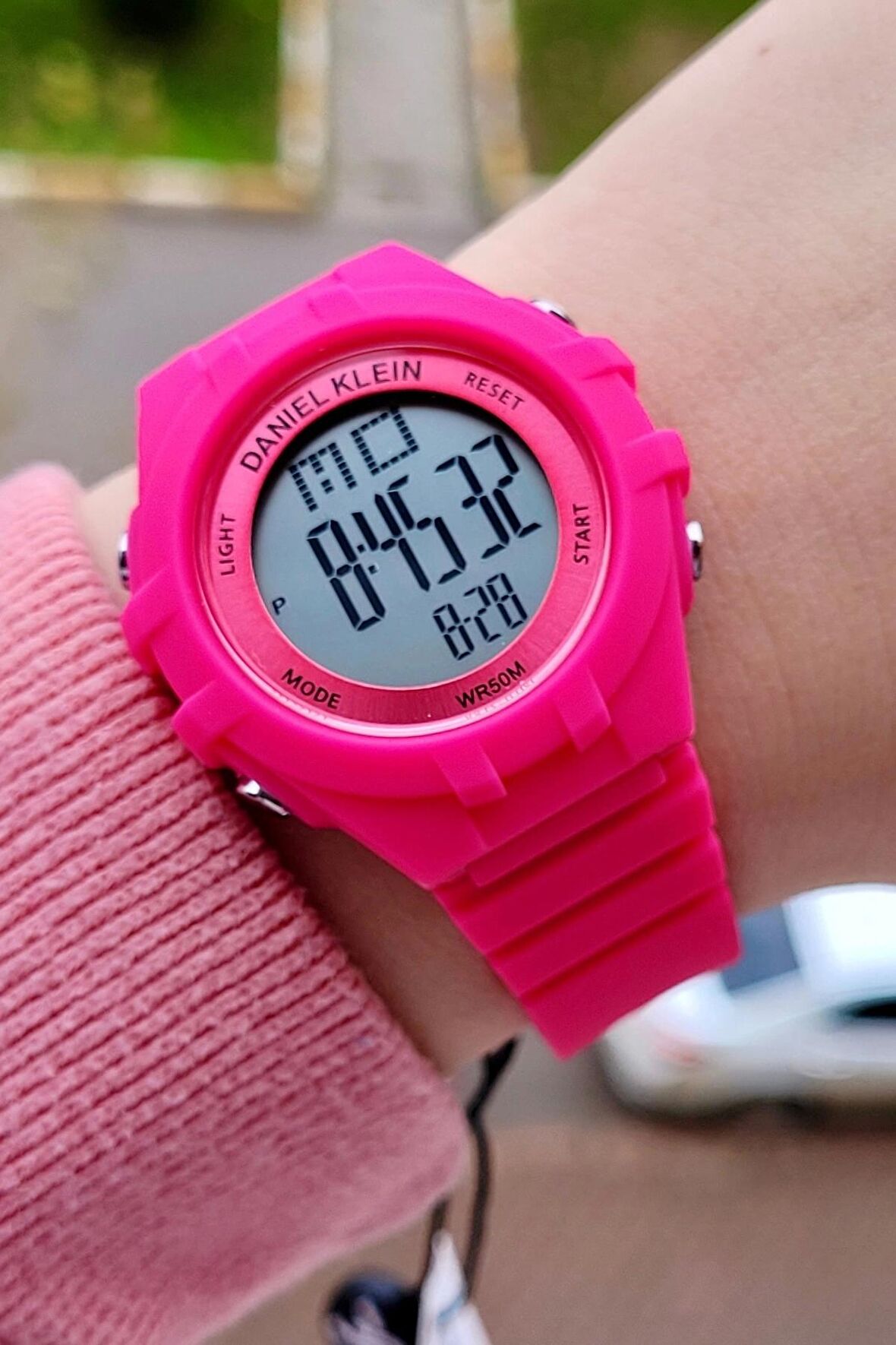 Daniel Klein DKISTE938 Fuşya Renk 7 Farklı Işıklı, Alarmlı, Kronometreli Kız Çocuk Kol Saati (5-12 Yaş)