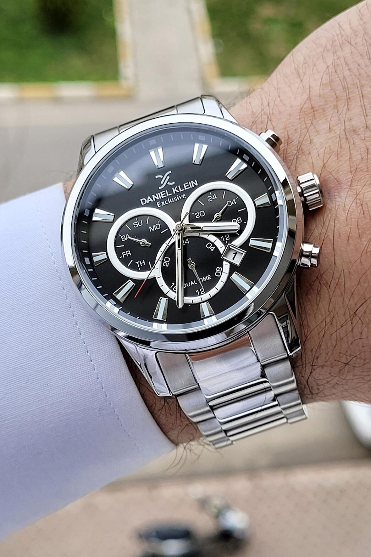 Daniel Klein DKISTE276 iç Göstergeleri Aktif Fonksiyonlu 2 Yıl Garantili Kadranı Siyah Gümüş Renk Erkek Kol Saati