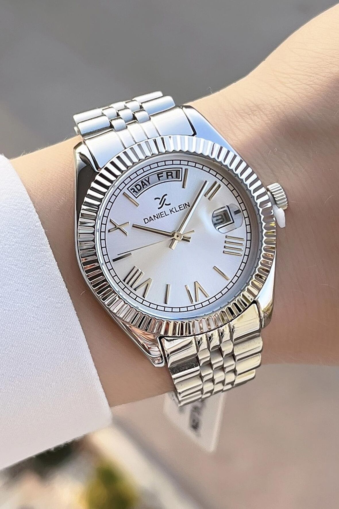 Daniel Klein DK1ISTE517 Takvim ve Gün Fonksiyonlu Kadın Kol Saati