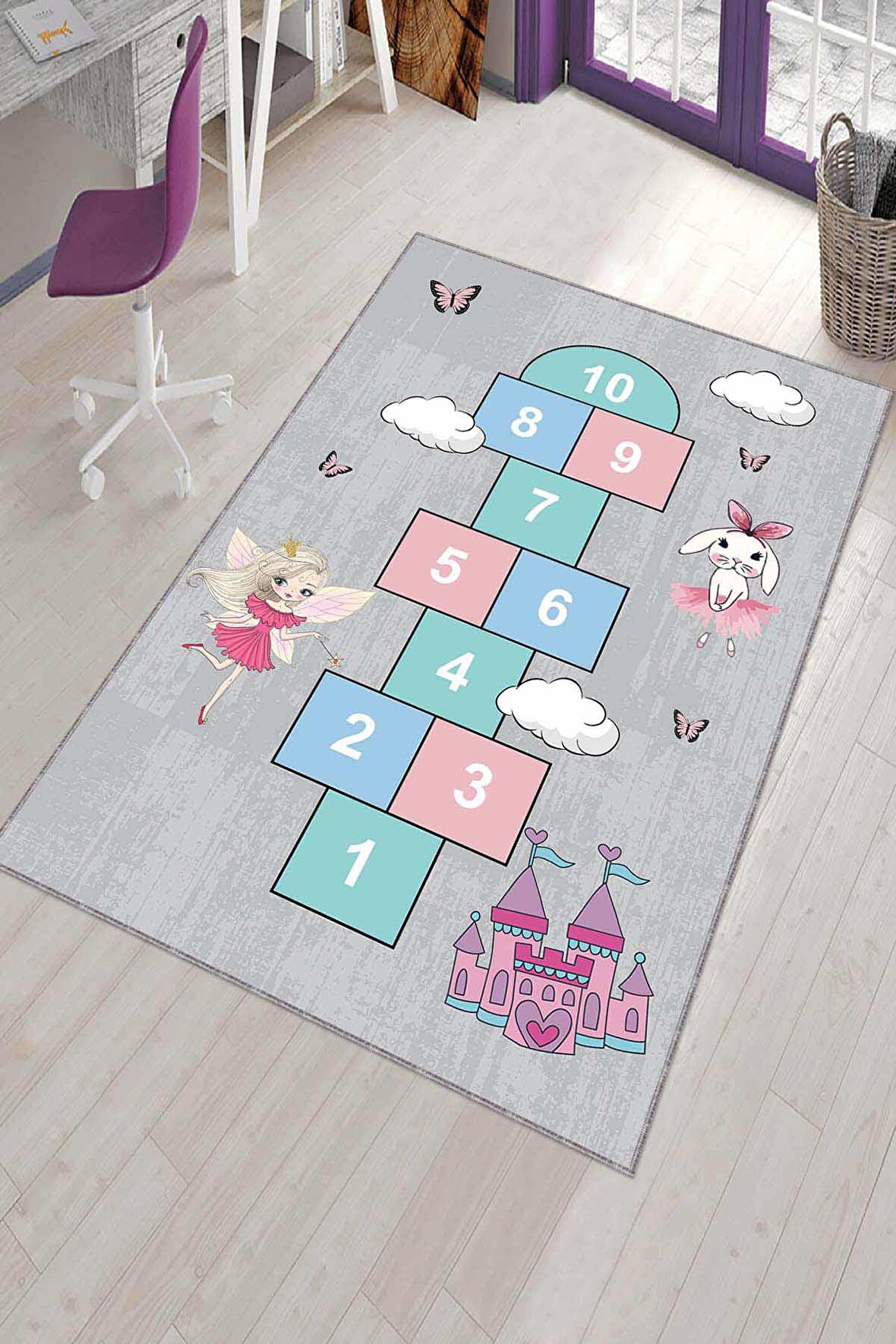 Çok Renkli Kaymaz Tabanlı Seksekli Çocuk Halısı AR1130