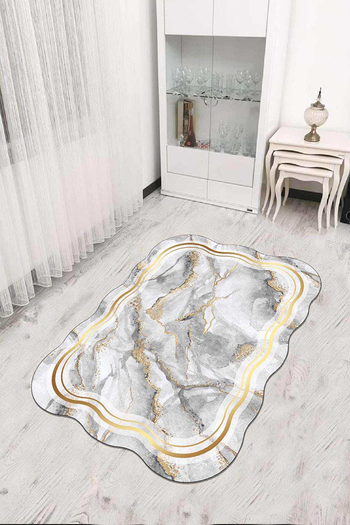 Gri Gold Çerçeveli Kaymaz Tabanlı Lazer Kesim Halı RV305