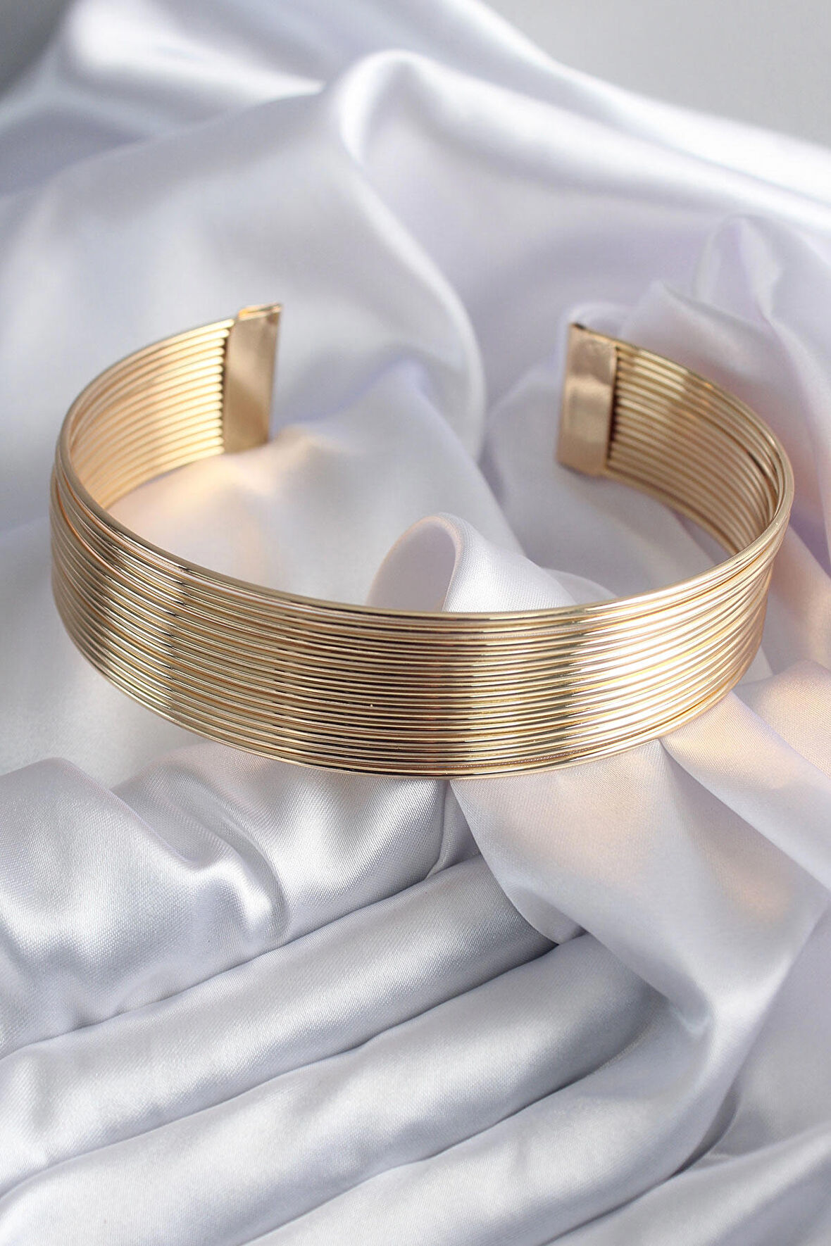 Pirinç Gold Renk Vitage Model VİP Seri Kadın Kolye