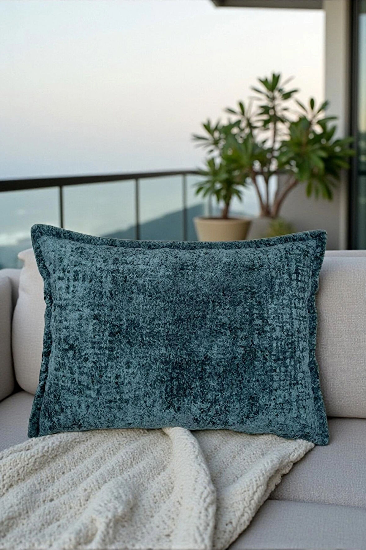 İthal Kadife Dekoratif Kırlent Kılıfı 35x50 cm – Yumuşak Dokulu Dikdörtgen Yastık ve Ev Aksesuarı