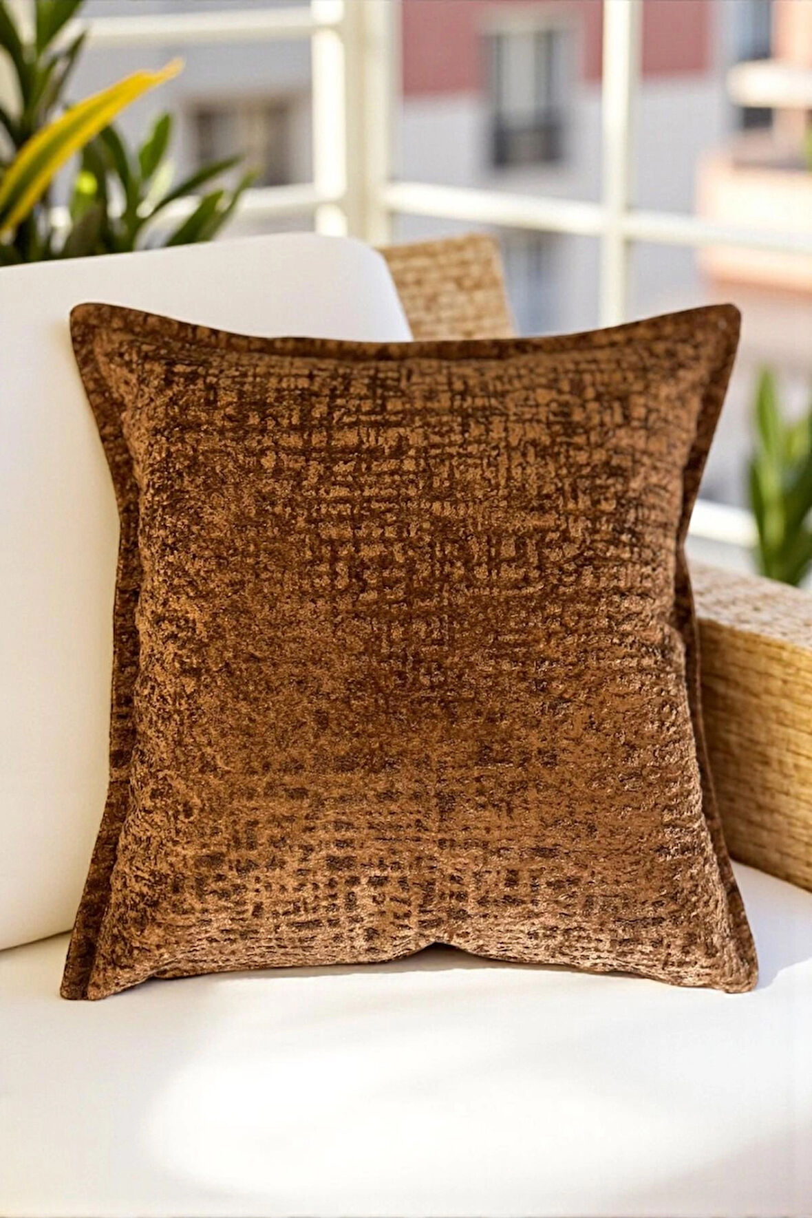 İthal Kadife Dekoratif Kırlent Kılıfı 45x45 cm – Yumuşak Dokulu Kare Yastık ve Ev Aksesuarı