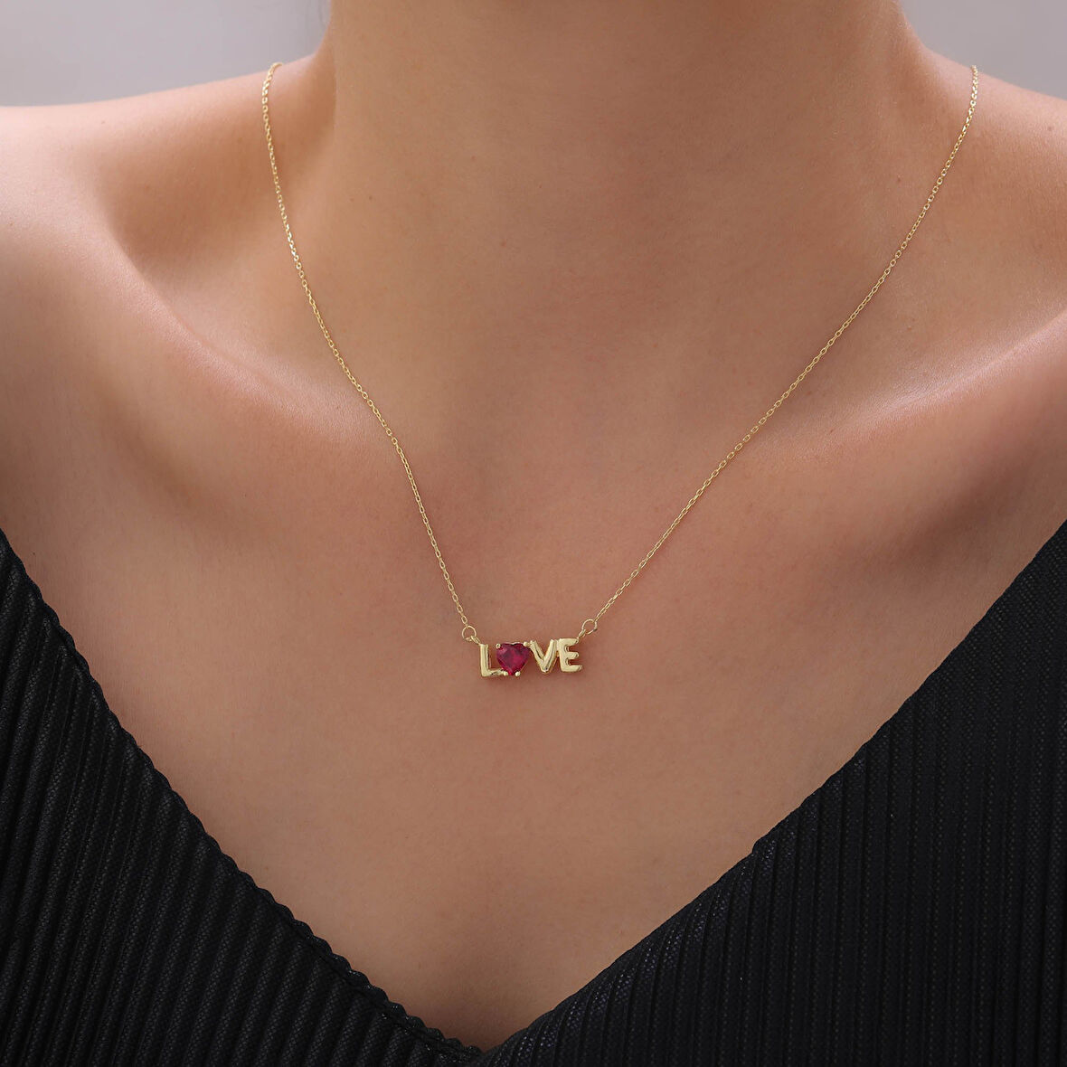 925 Ayar Gümüş Love Yazılı Renkli Kalp Taşlı Kolye