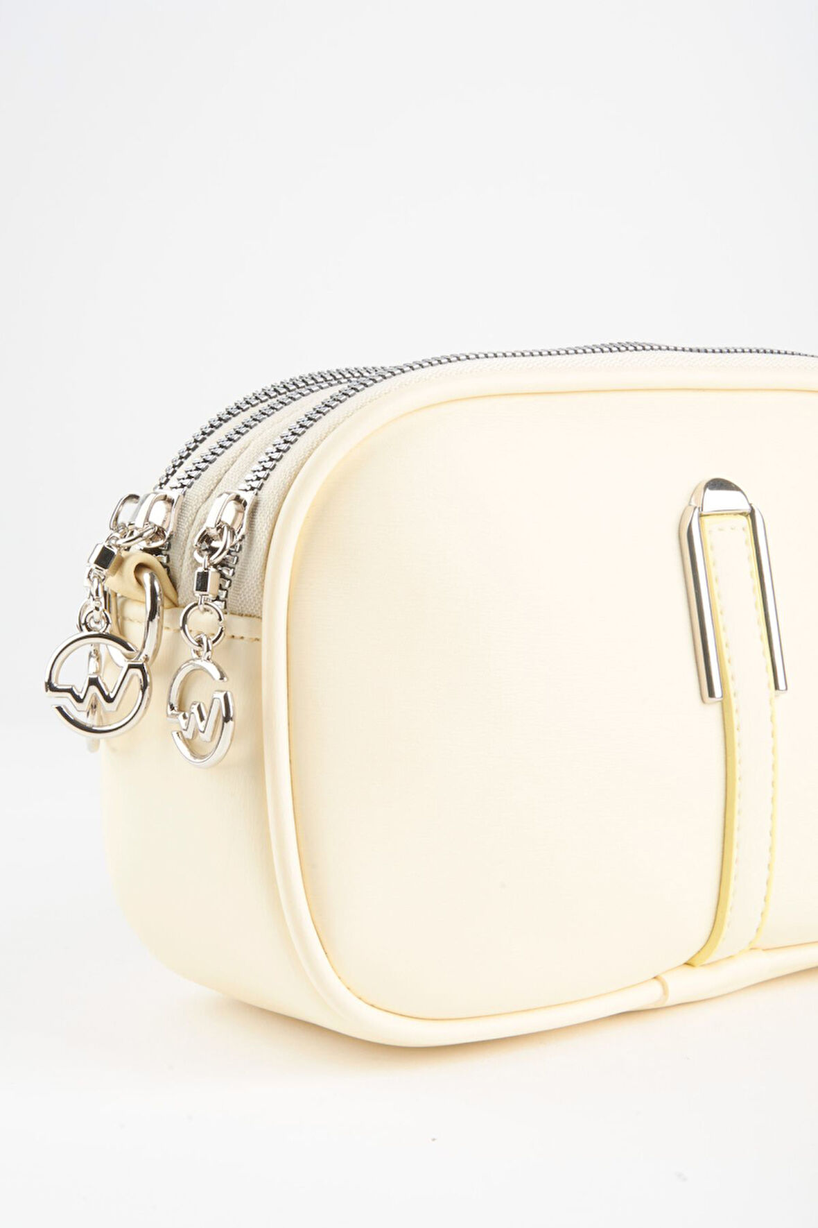 Kadın Kardelen Sarı 4 Bölmeli Suni Deri Orta Boy Fermuar Kapama El Kol Ve Omuz Çantası