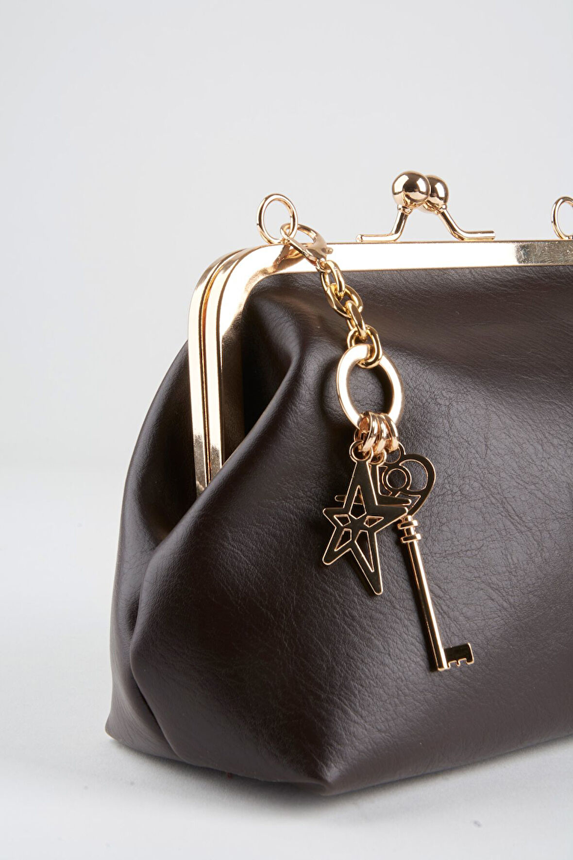 Kadın Acı Kahve Anahtar Charm Hediyeli Burs Kapama Astarlı El Kol Ve Omuz Çantası