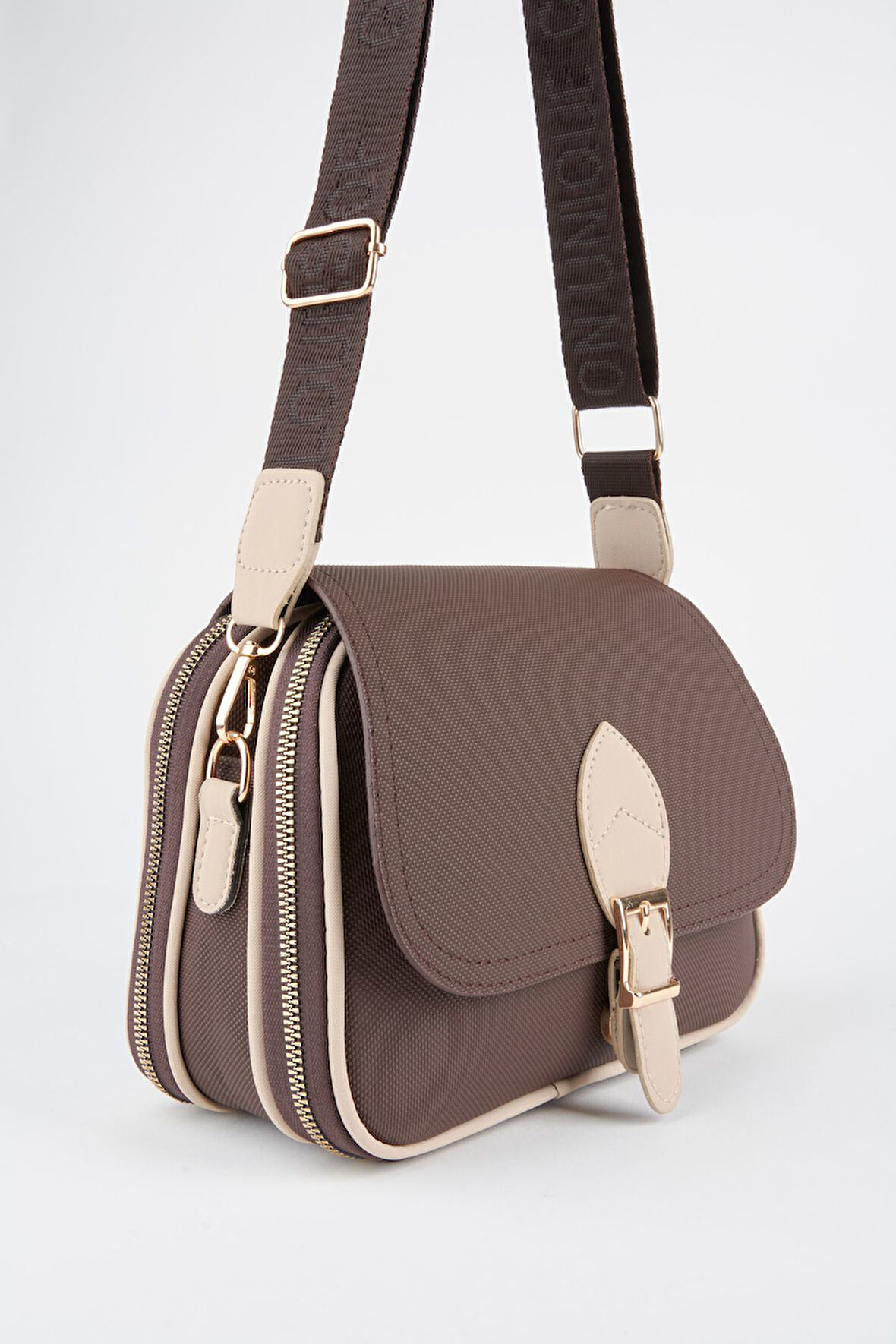 Kadın Yonca Kahverengi Vizon 4 Cepli Kapaklı Fermuar ve Çıt Çıt Kapama Kol Ve Omuz Çantası