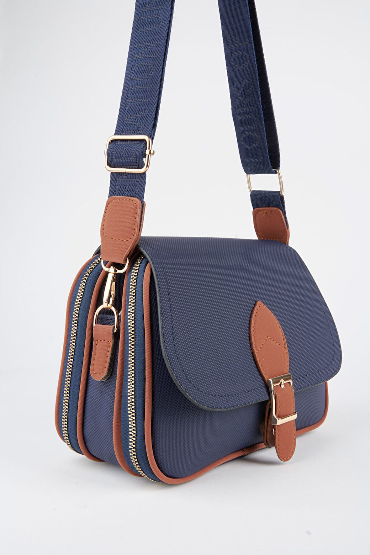 Kadın Yonca Lacivert Taba 4 Cepli Kapaklı Fermuar ve Çıt Çıt Kapama Kol Ve Omuz Çantası