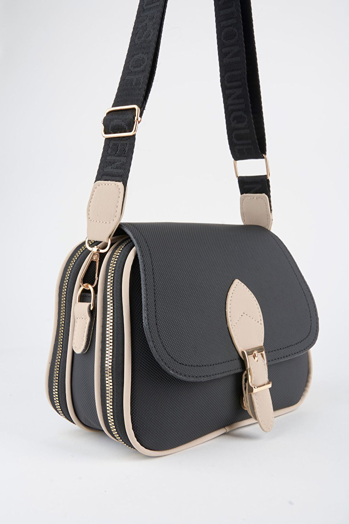 Kadın Yonca Siyah Vizon 4 Cepli Kapaklı Fermuar ve Çıt Çıt Kapama Kol Ve Omuz Çantası