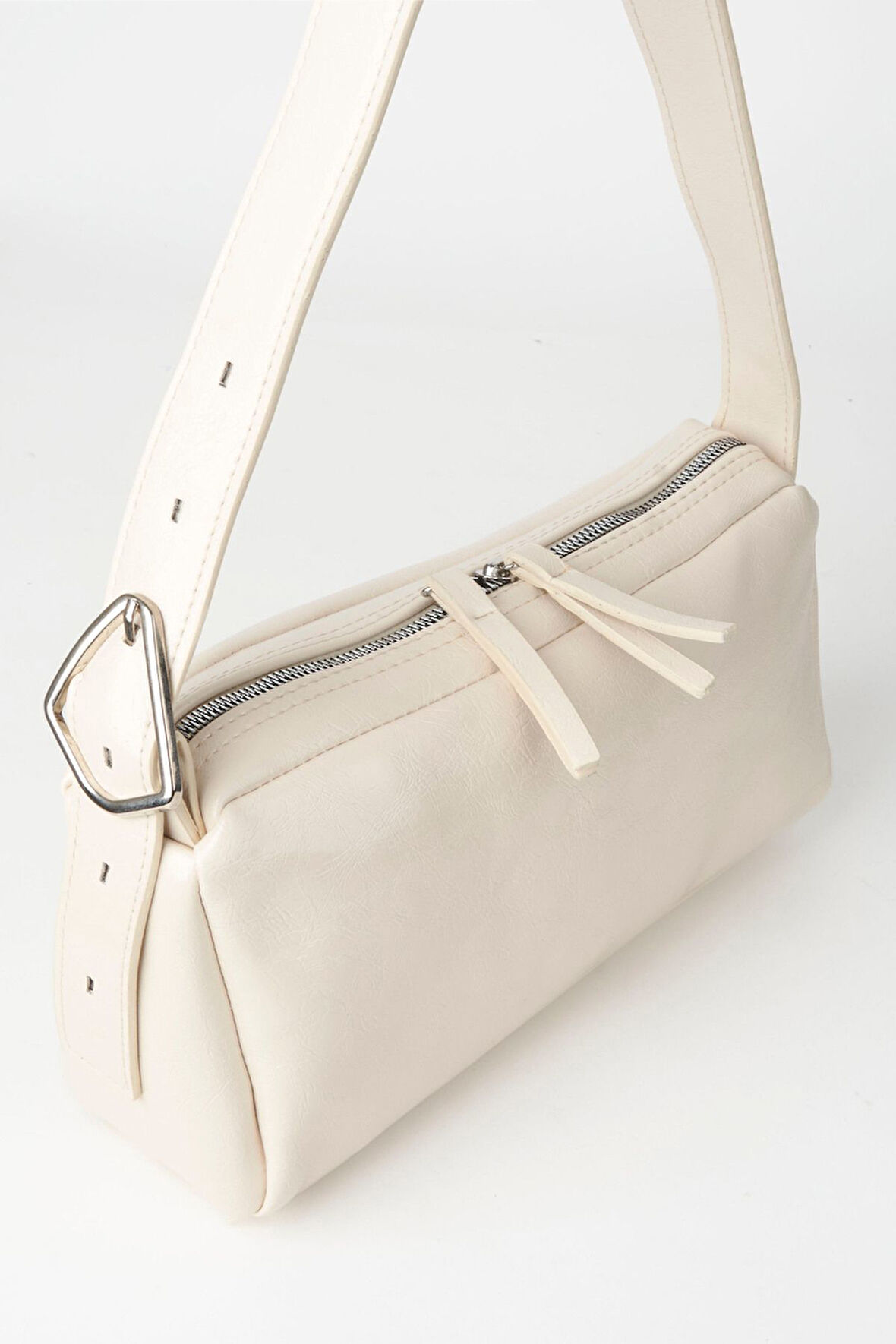 Kadın Hatmi Krem Baget Tasarım Askılı Astarlı Rugan Suni Deri Fermuar Kapama El Ve Omuz Çantası