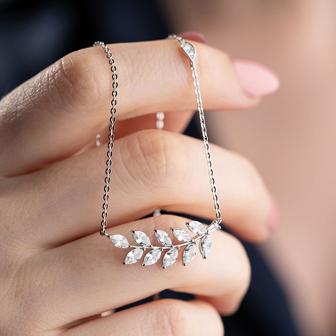 Vaoov 925 Ayar Gümüş Taşlı Başak Kolye