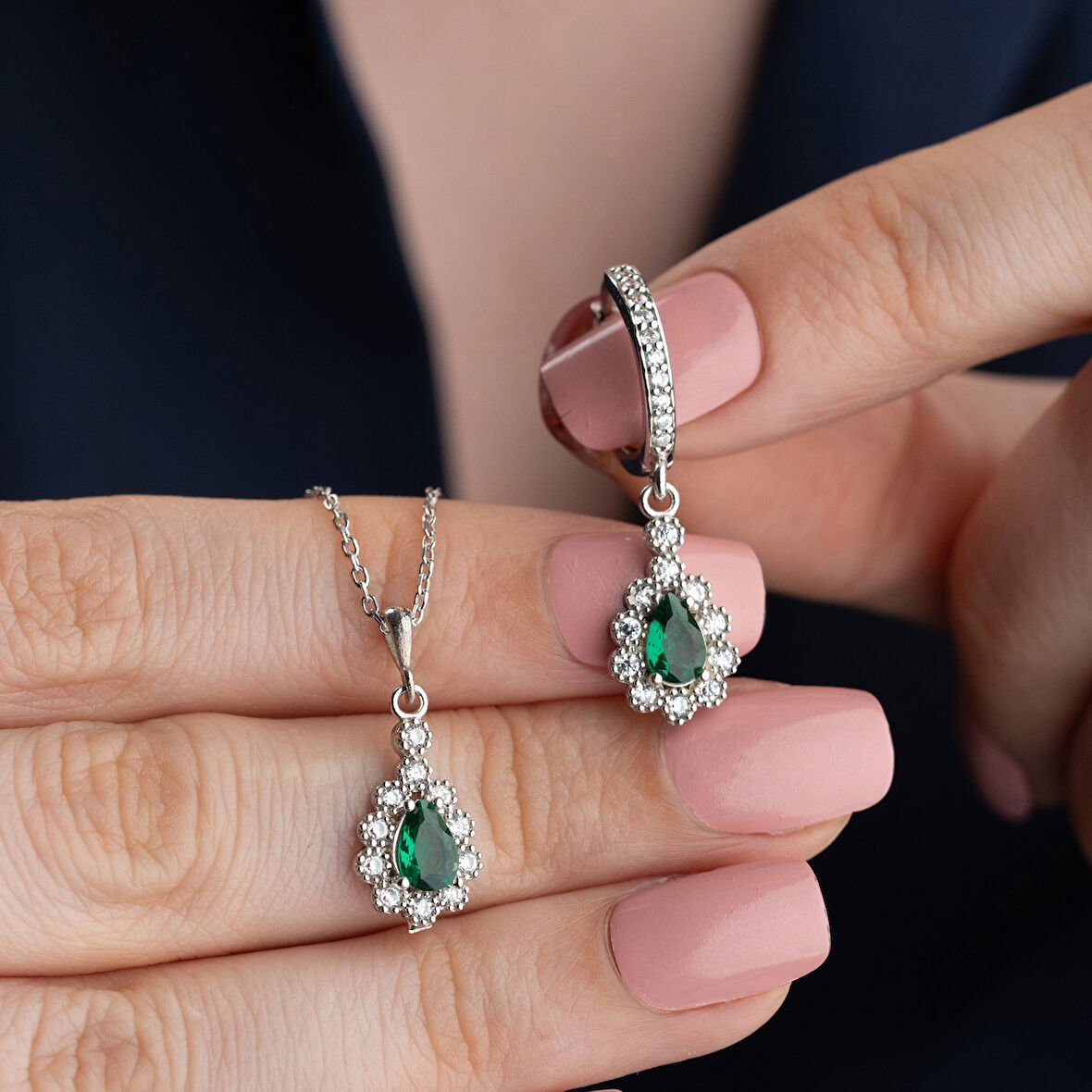 Vaoov 925 Ayar Gümüş Yeşil Damla Taşlı Set