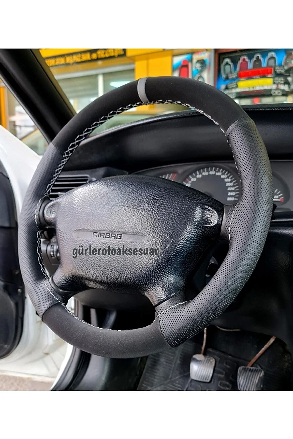 Opel Vectra B Kasa Uyumlu Nubuk Dikmeli Direksiyon Kılıfı Gri Yüzüklü Noktalı Alkantara