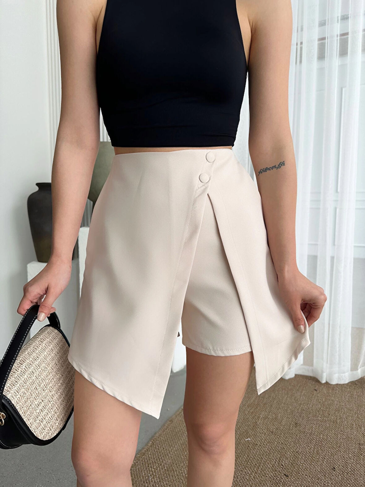 İki düğmeli şort etek S24046