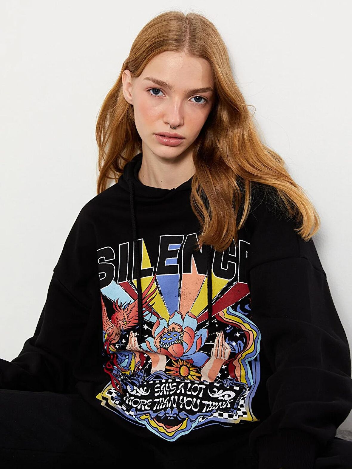 Kapüşonlu Baskılı Uzun Kollu Kadın Sweatshirt