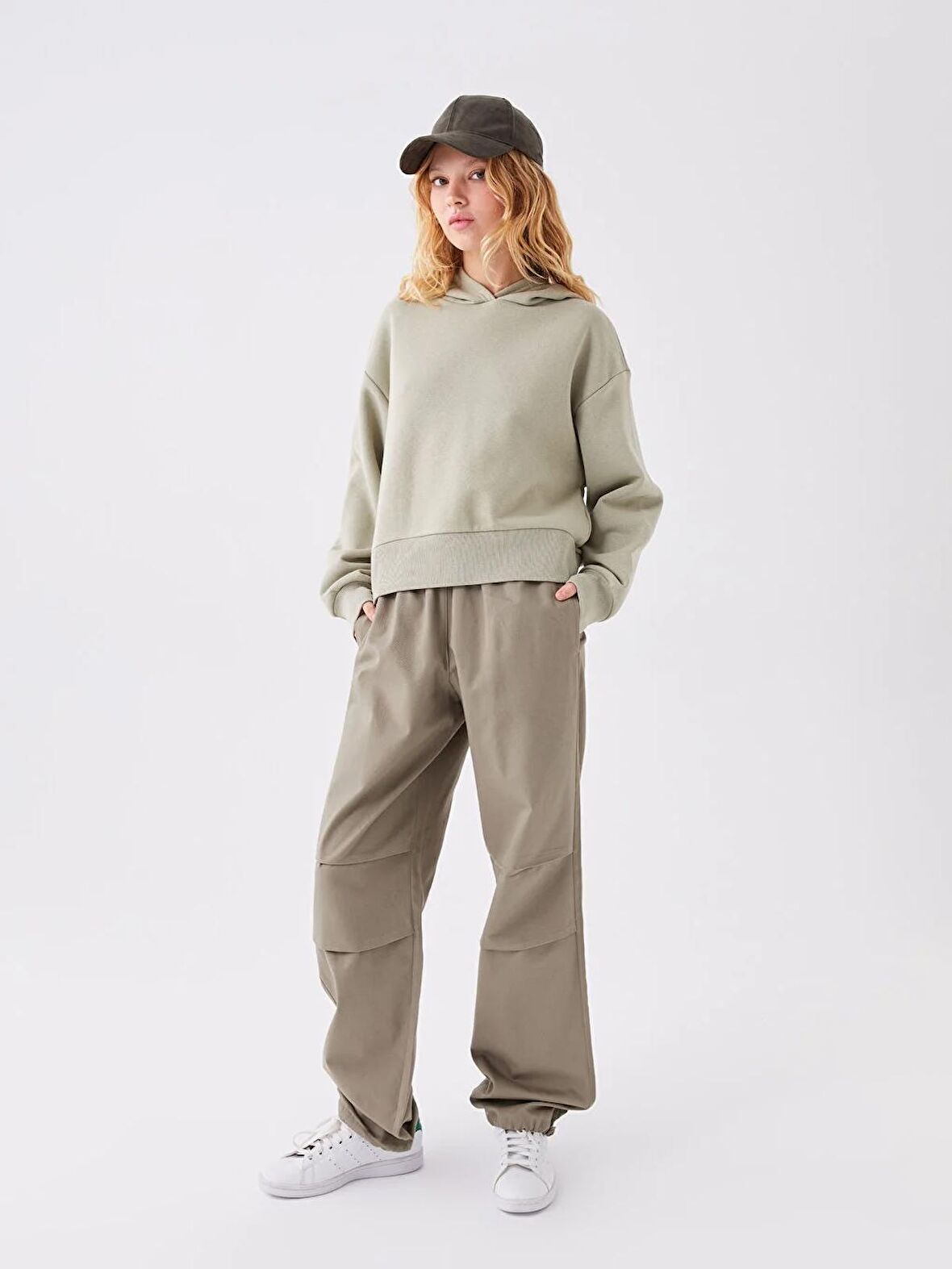 Beli Lastikli Rahat Kalıp Kadın Pantolon